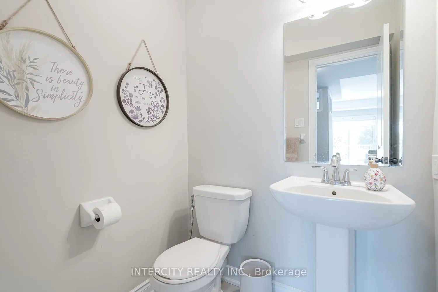 1331 Major Mackenzie Drive W #116