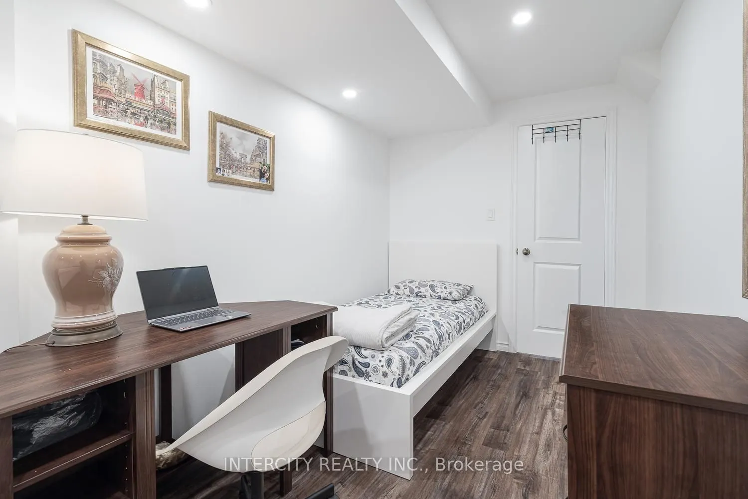 1331 Major Mackenzie Drive W #116