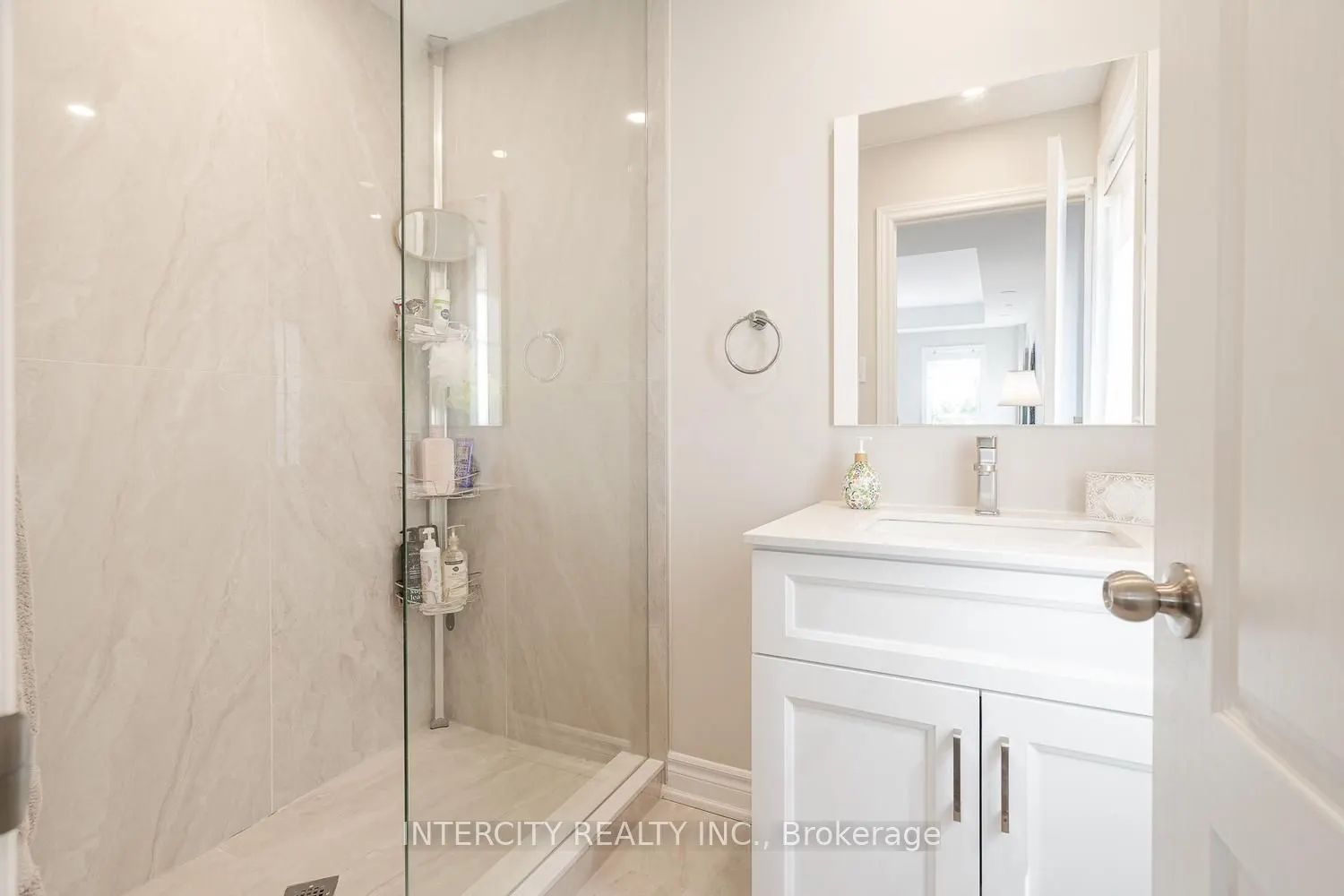 1331 Major Mackenzie Drive W #116
