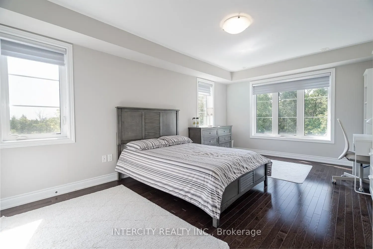 1331 Major Mackenzie Drive W #116