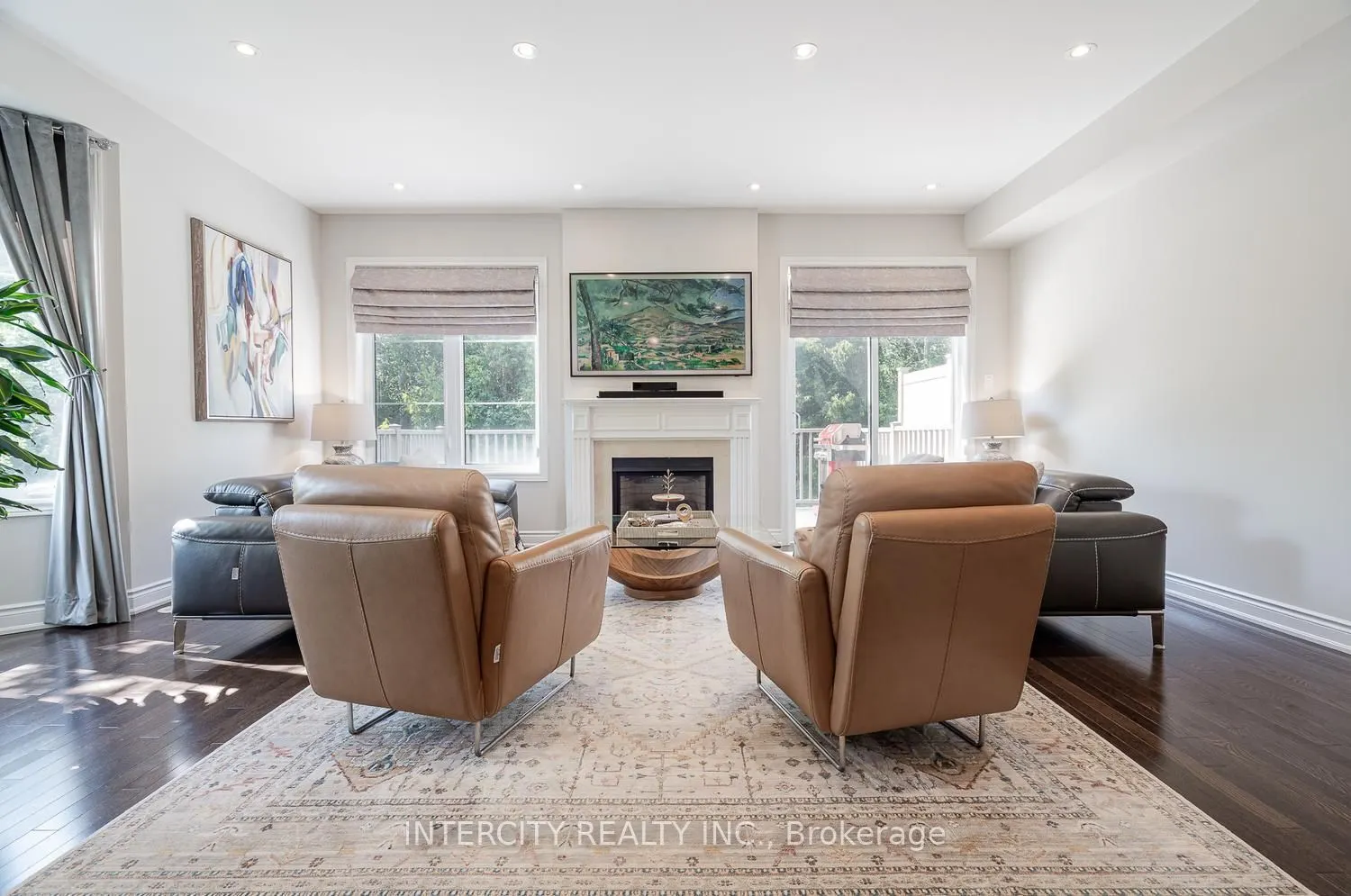 1331 Major Mackenzie Drive W #116