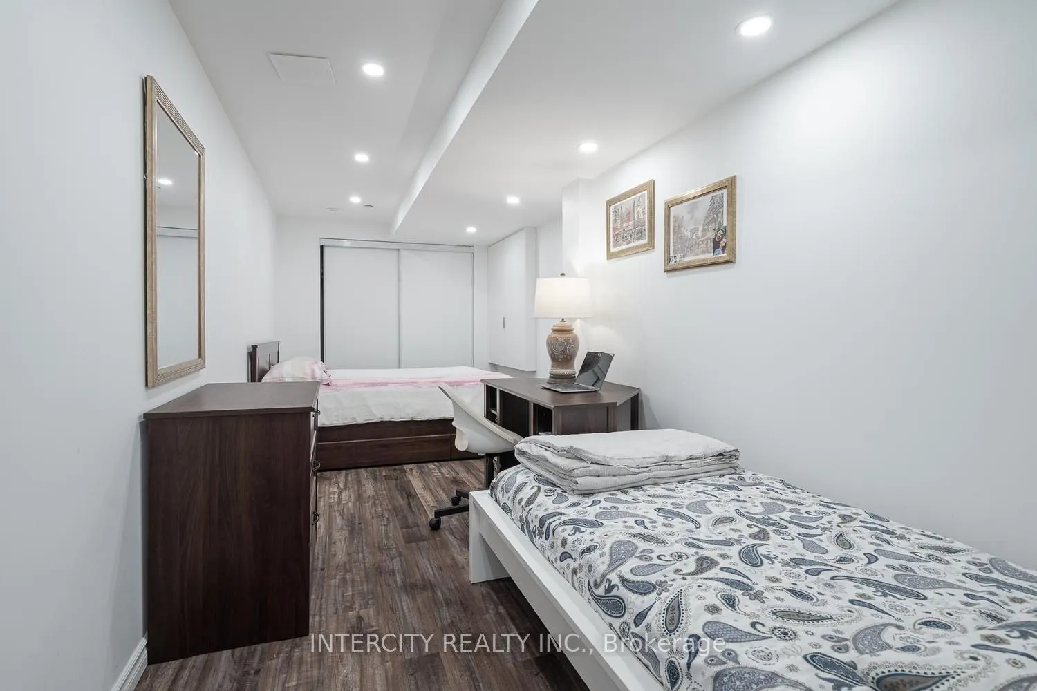 1331 Major Mackenzie Drive W #116