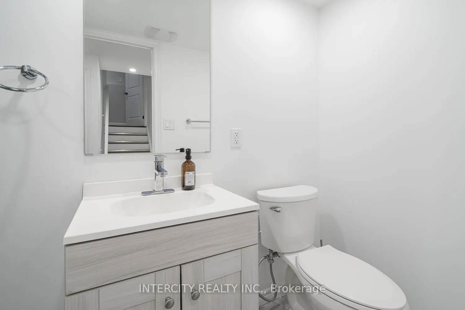 1331 Major Mackenzie Drive W #116