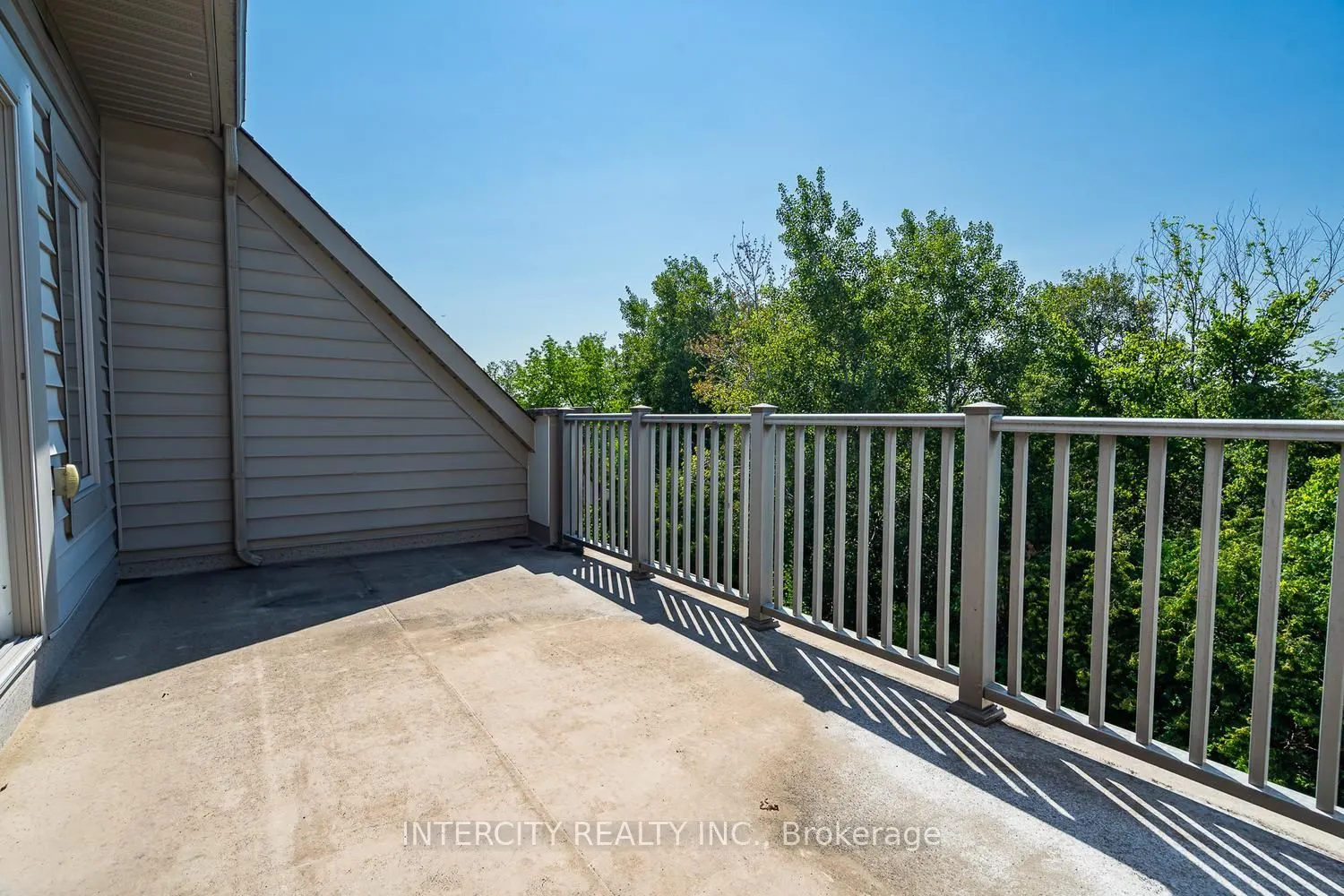 1331 Major Mackenzie Drive W #116