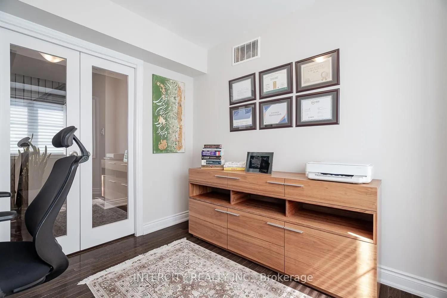 1331 Major Mackenzie Drive W #116