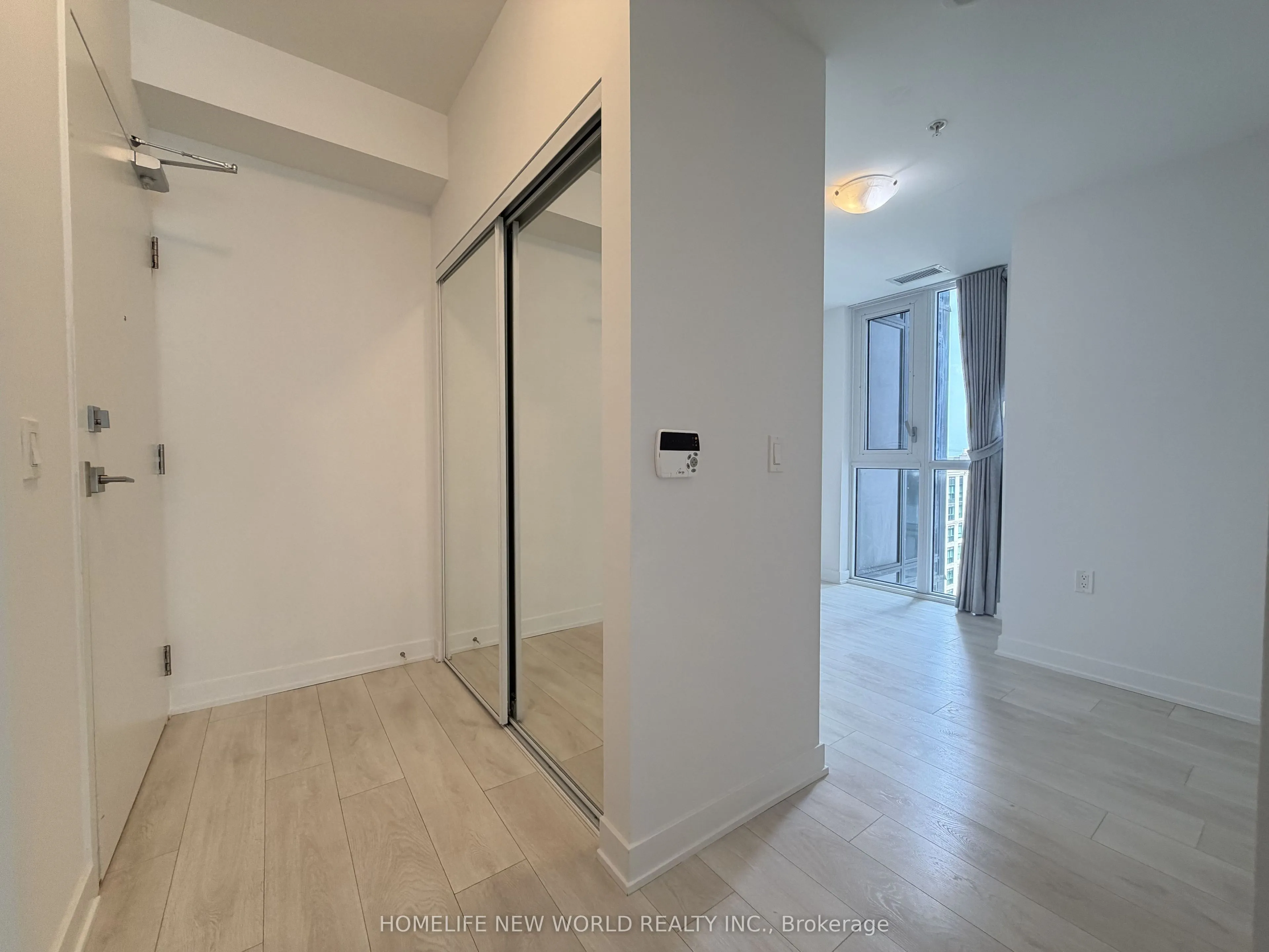 75 Oneida Crescent #1210