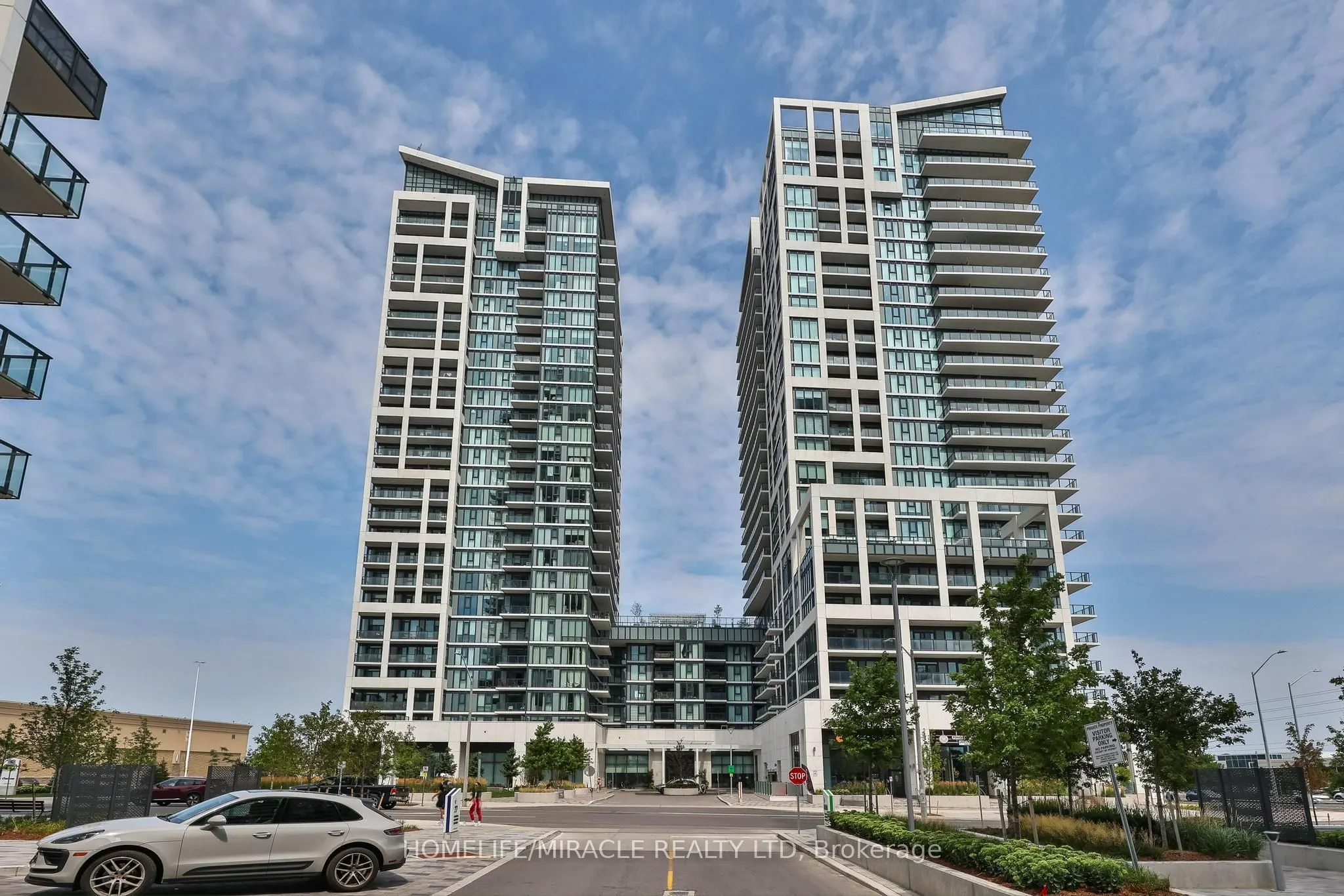 9000 Jane Street #223