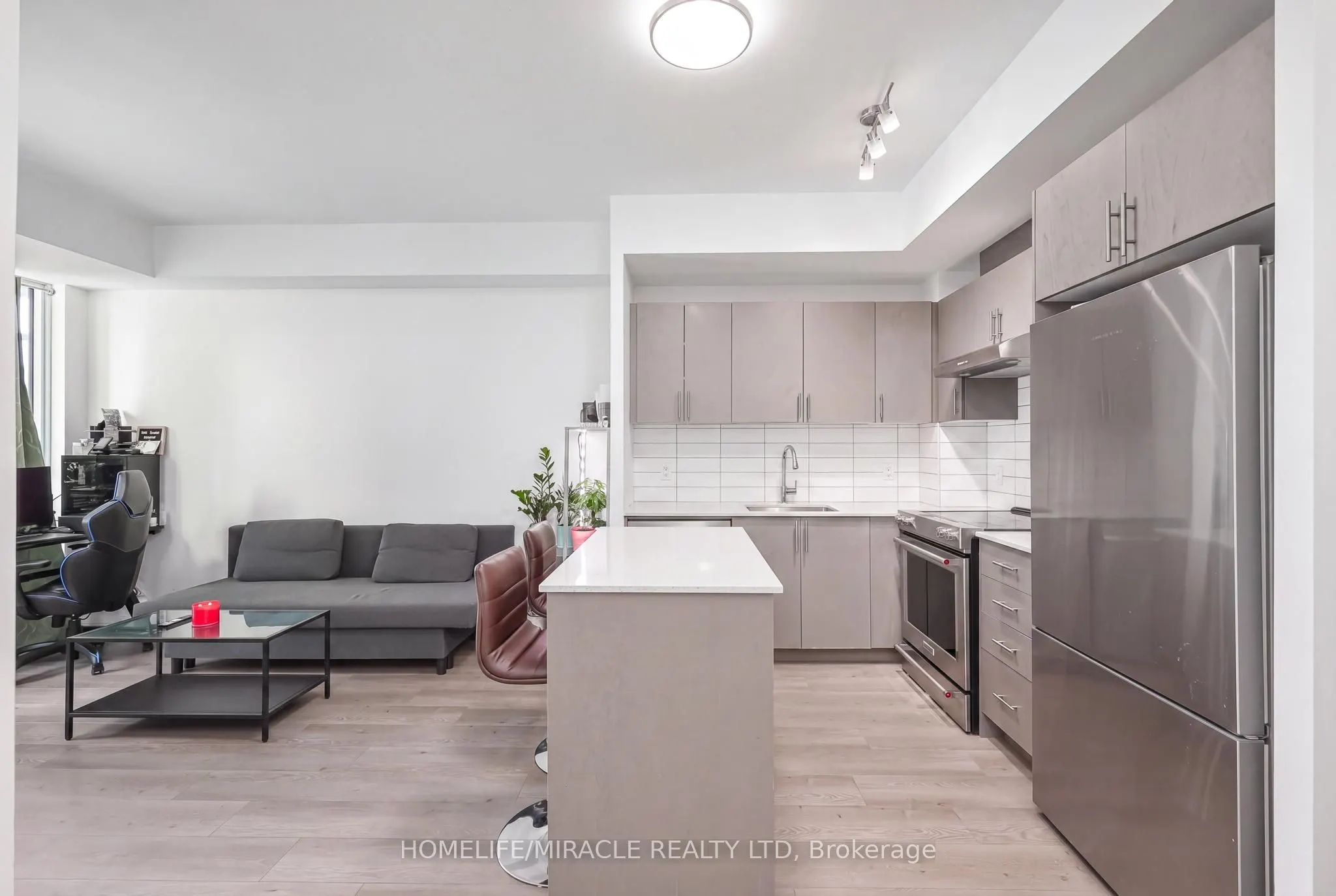 9000 Jane Street #223