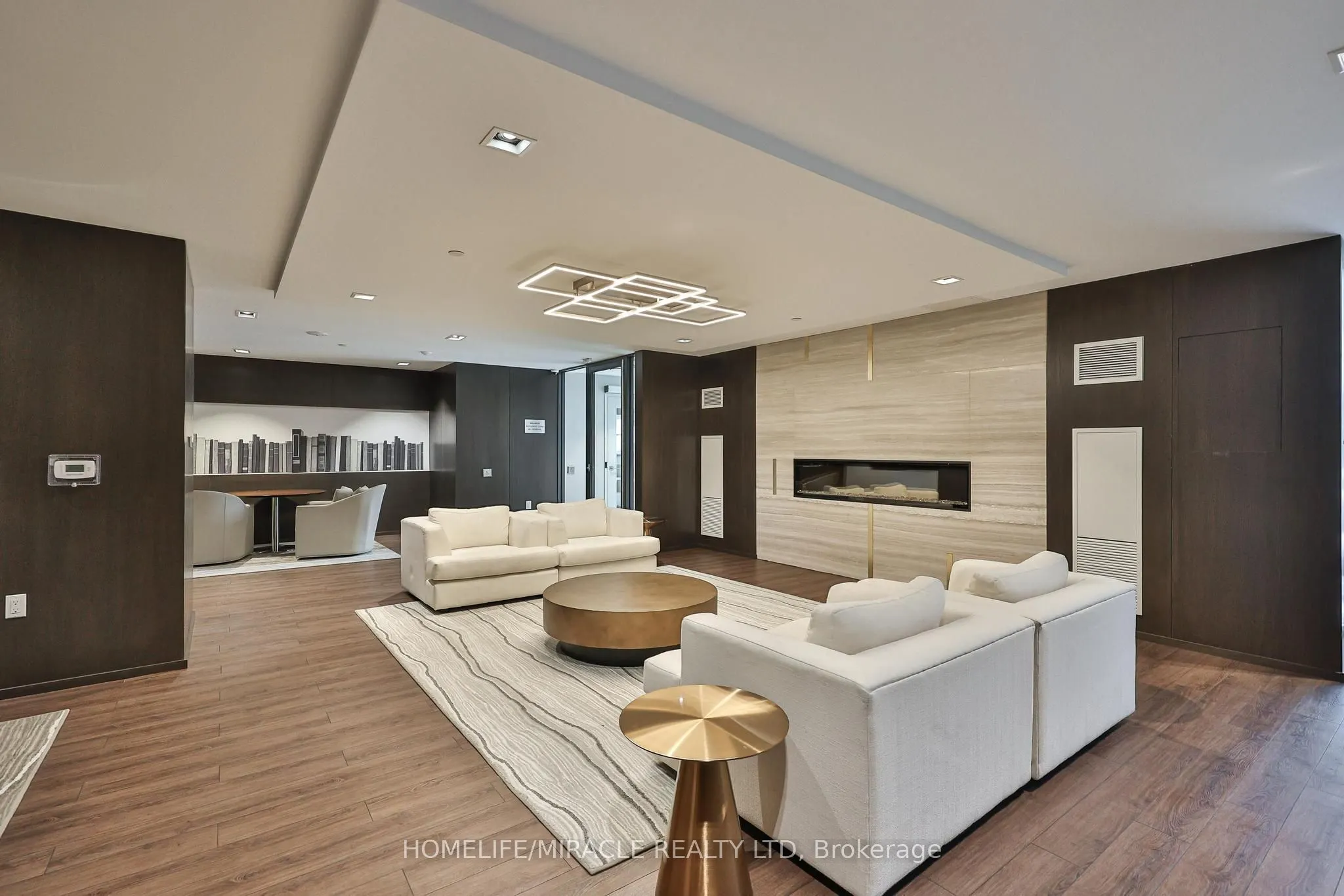 9000 Jane Street #223