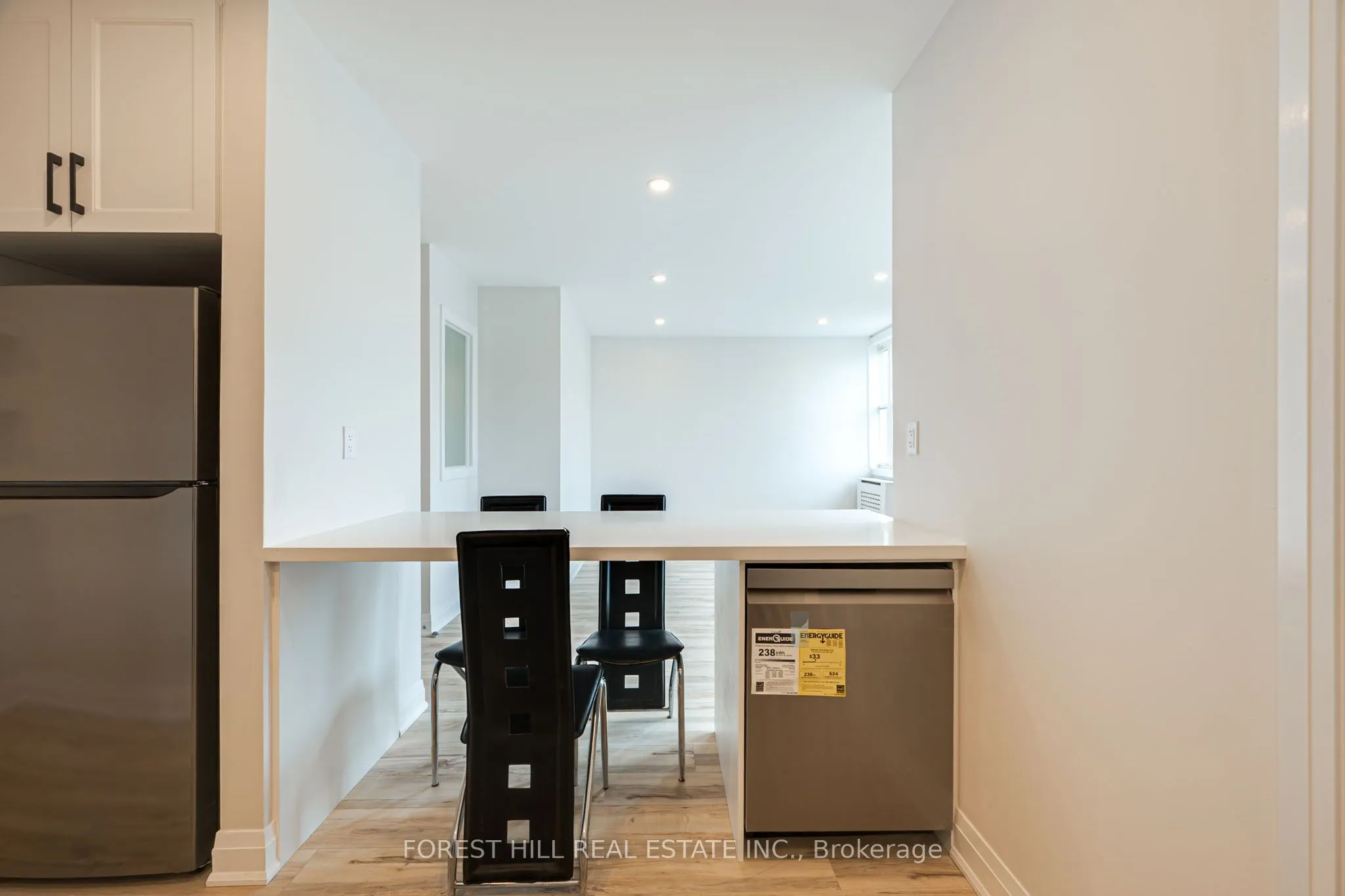 7725 Yonge Street #2