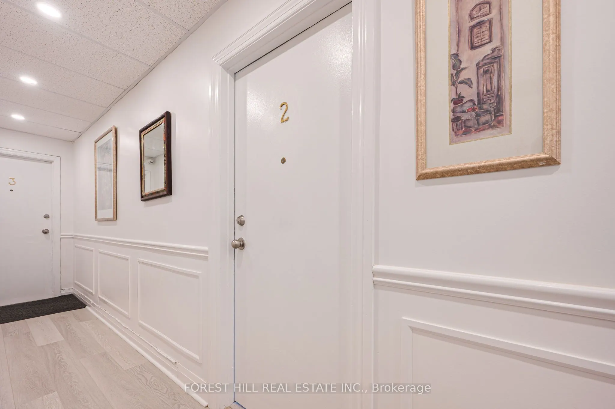 7725 Yonge Street #2