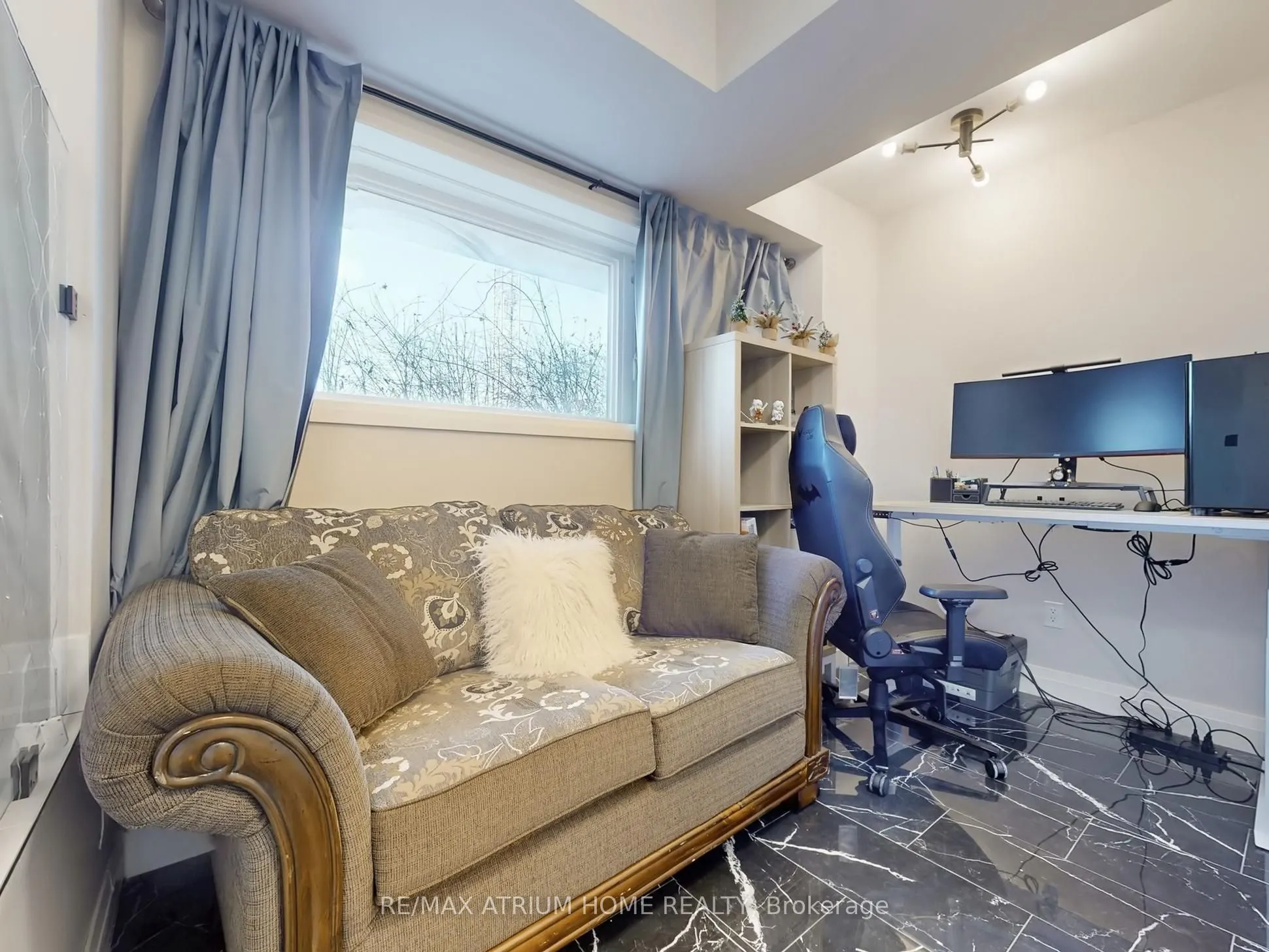 18 Teasel Way