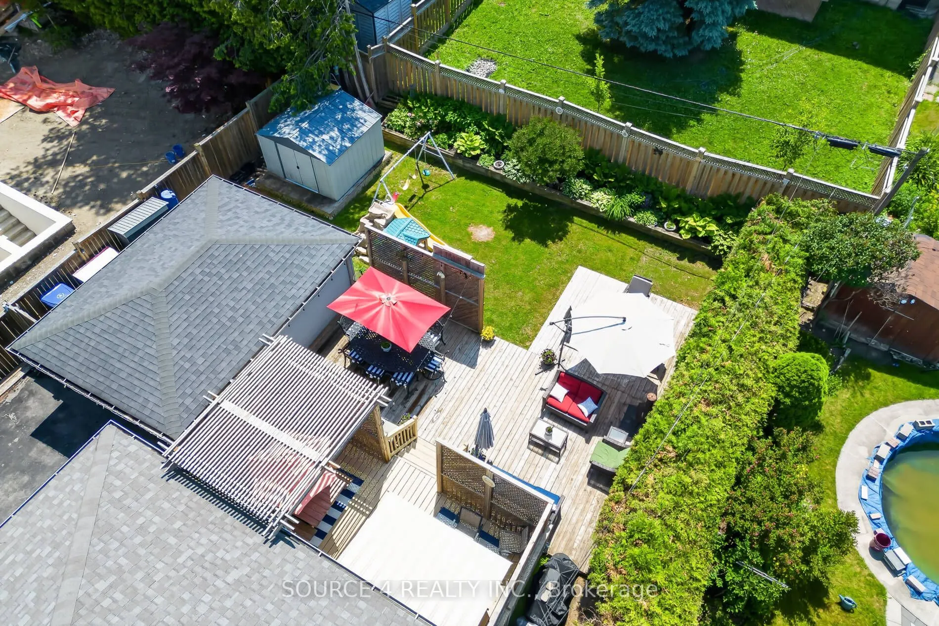 51 Knowles Crescent