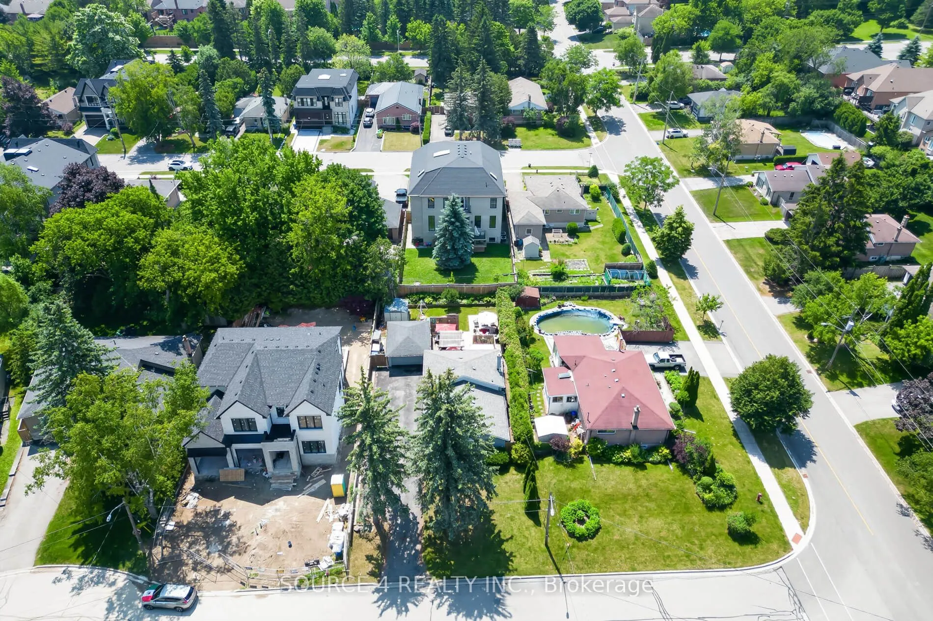 51 Knowles Crescent