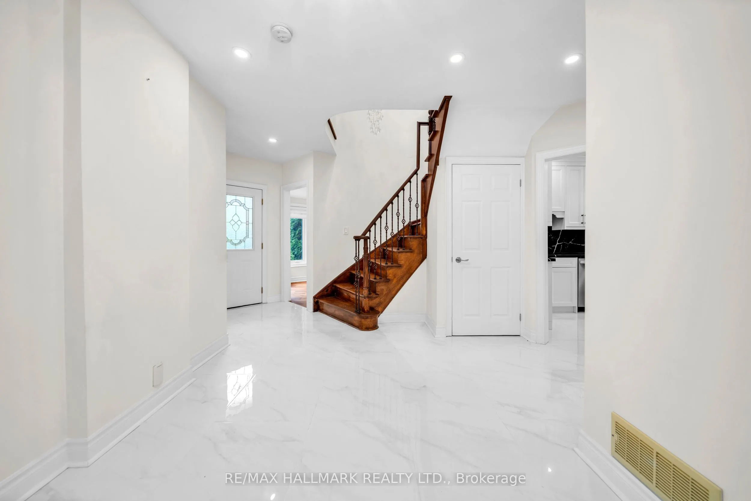 872 Hilton Boulevard