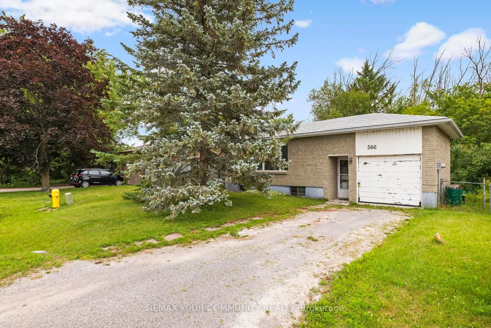 566 Highland Crescent