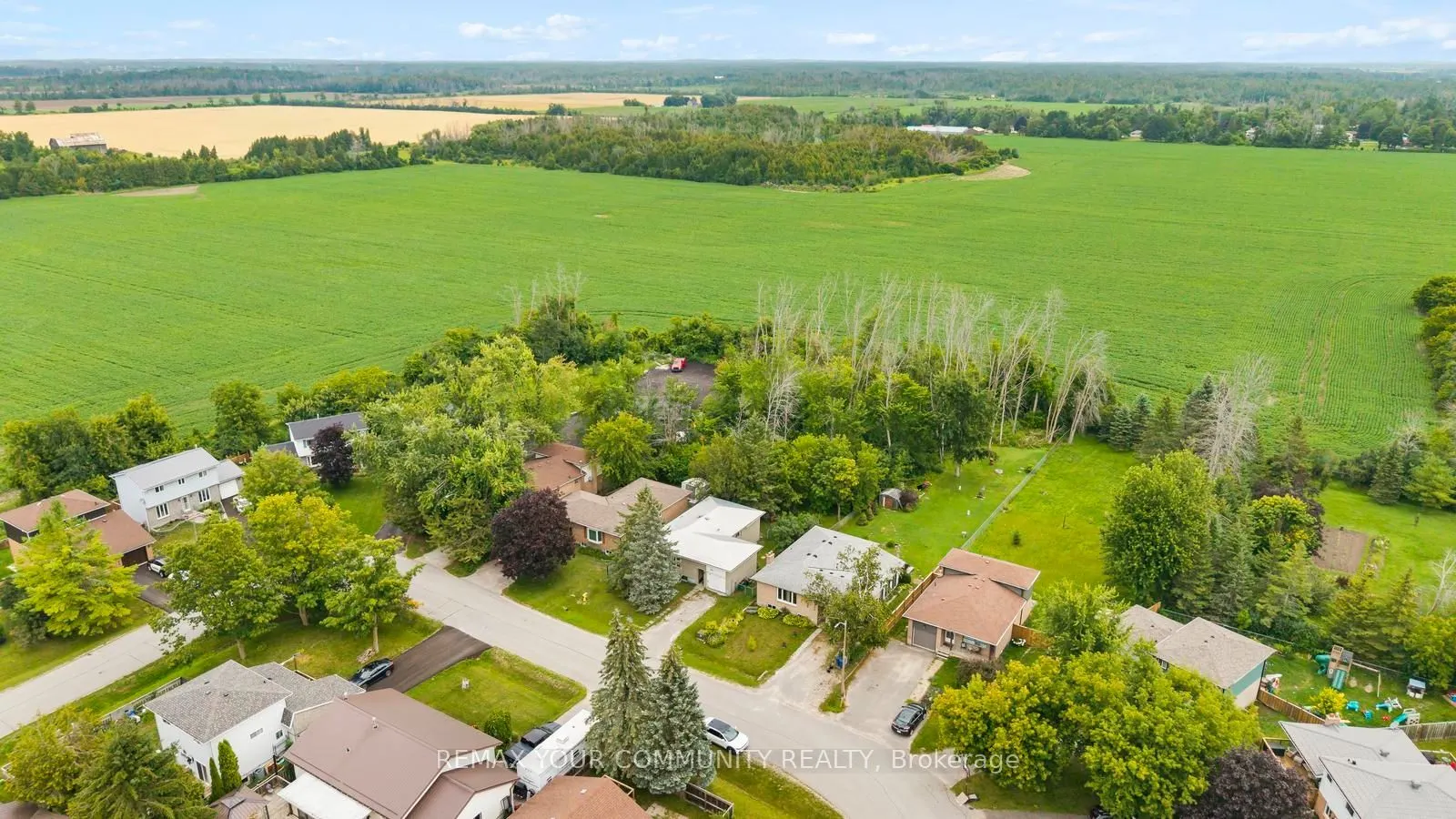 566 Highland Crescent