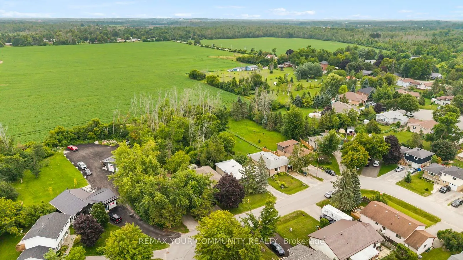 566 Highland Crescent