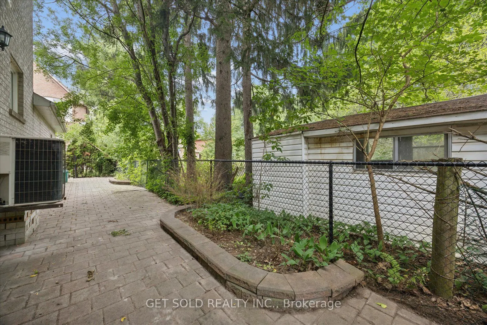 49 Pearson Avenue