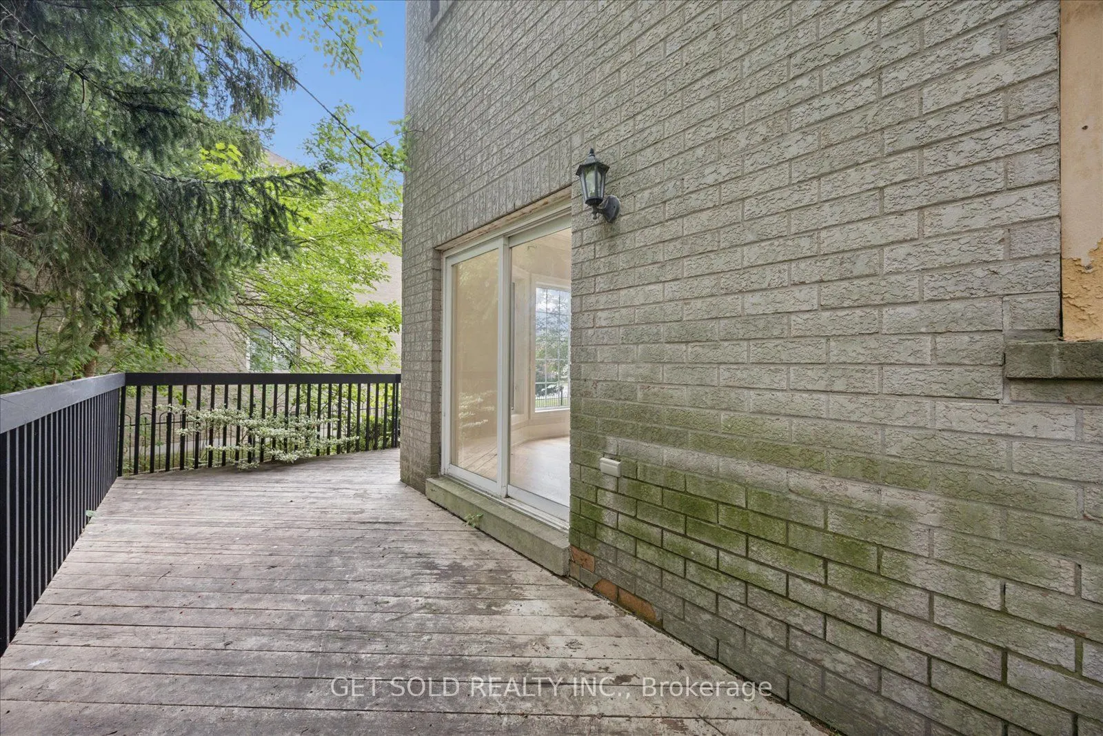 49 Pearson Avenue