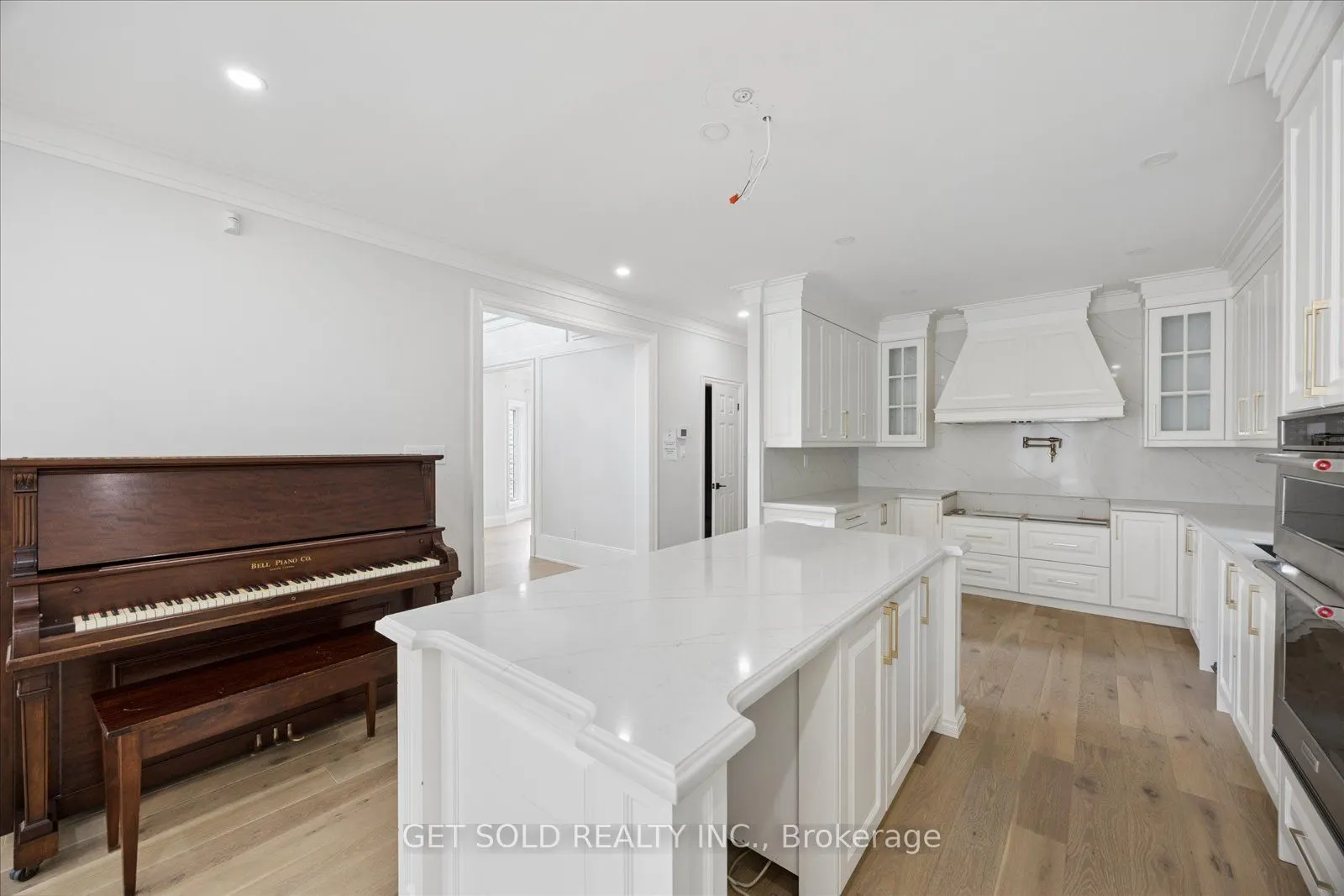49 Pearson Avenue