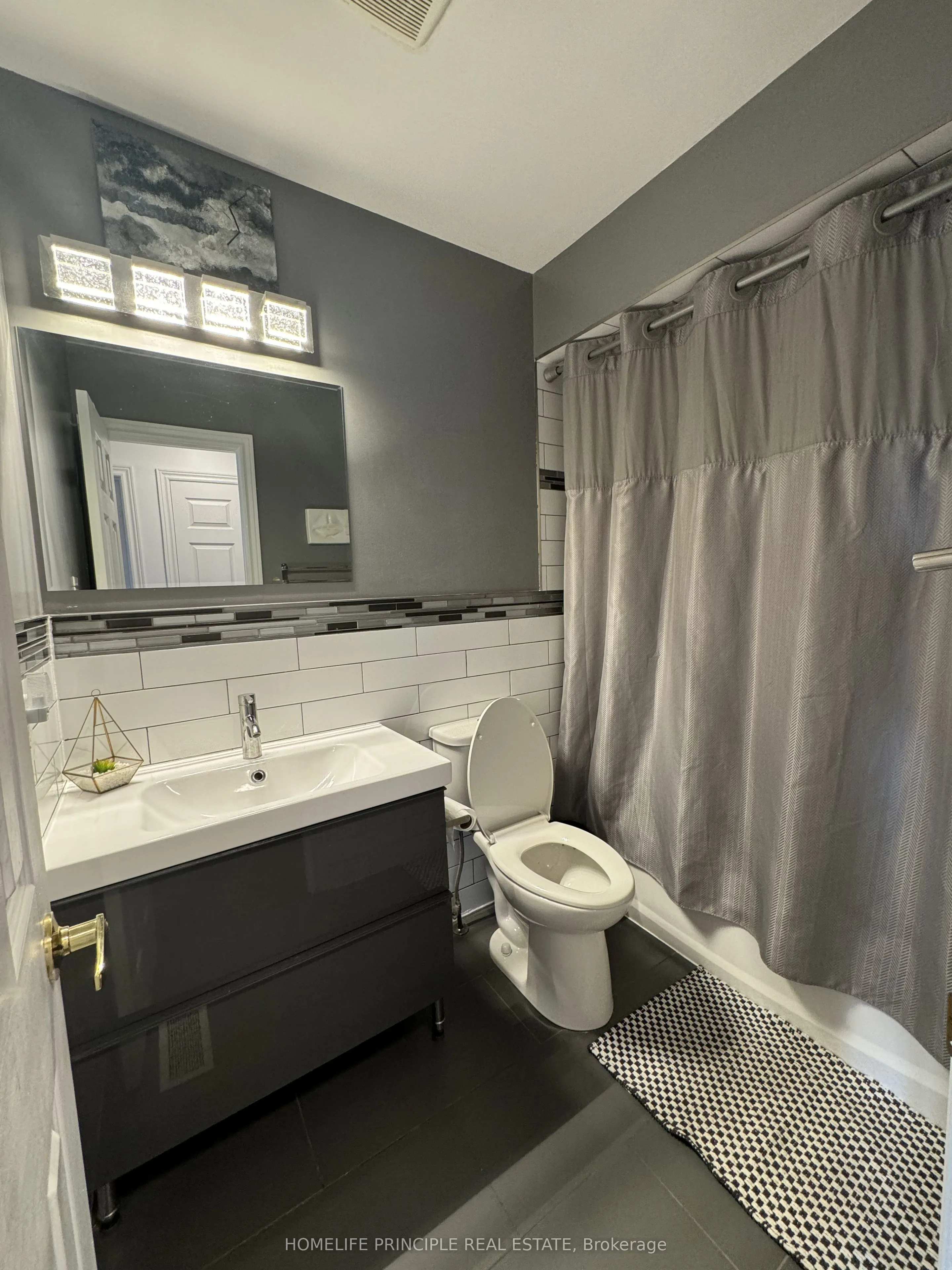18 D'Amato Crescent E