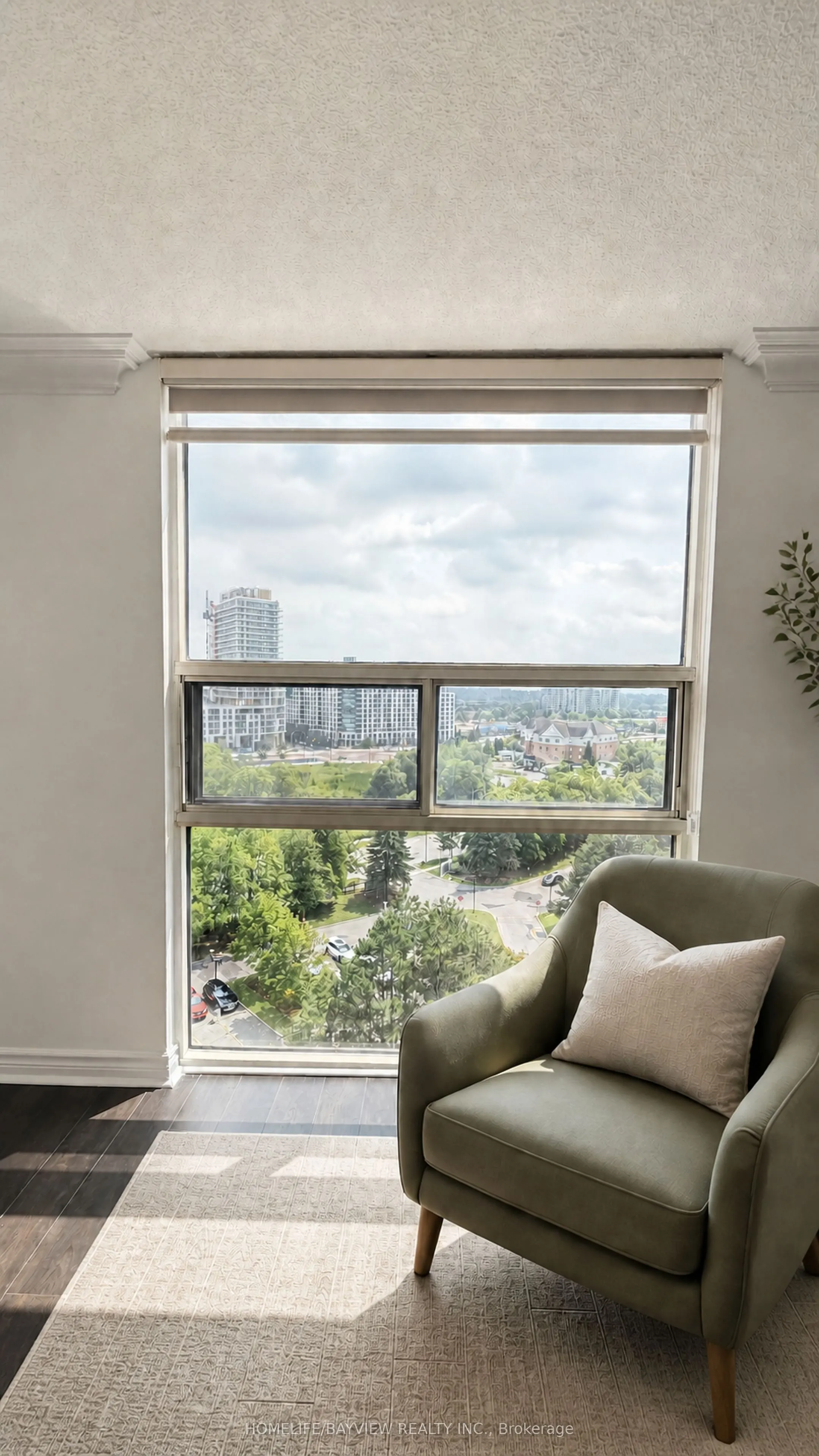 20 Harding Boulevard W #1103