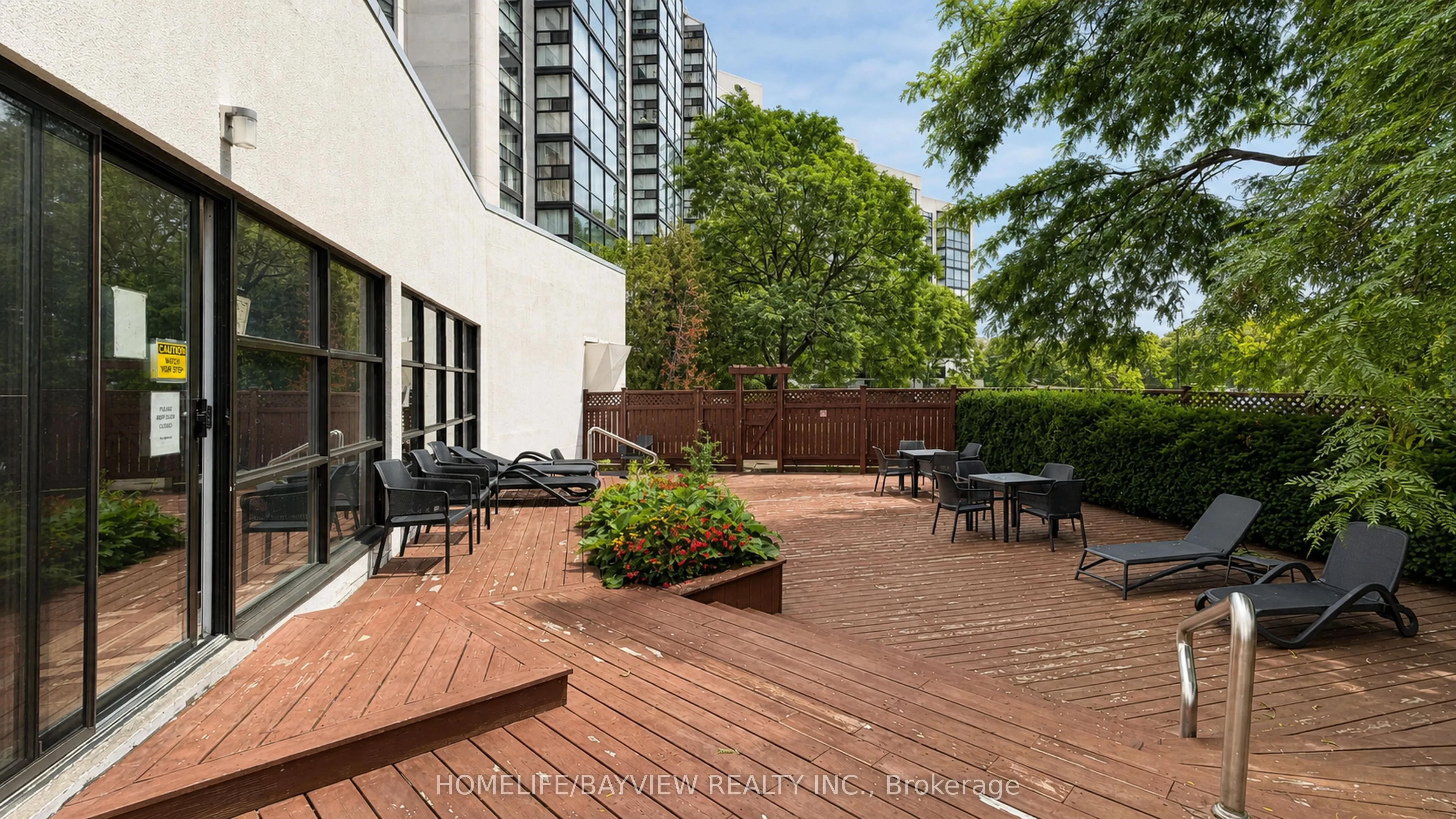 20 Harding Boulevard W #1103