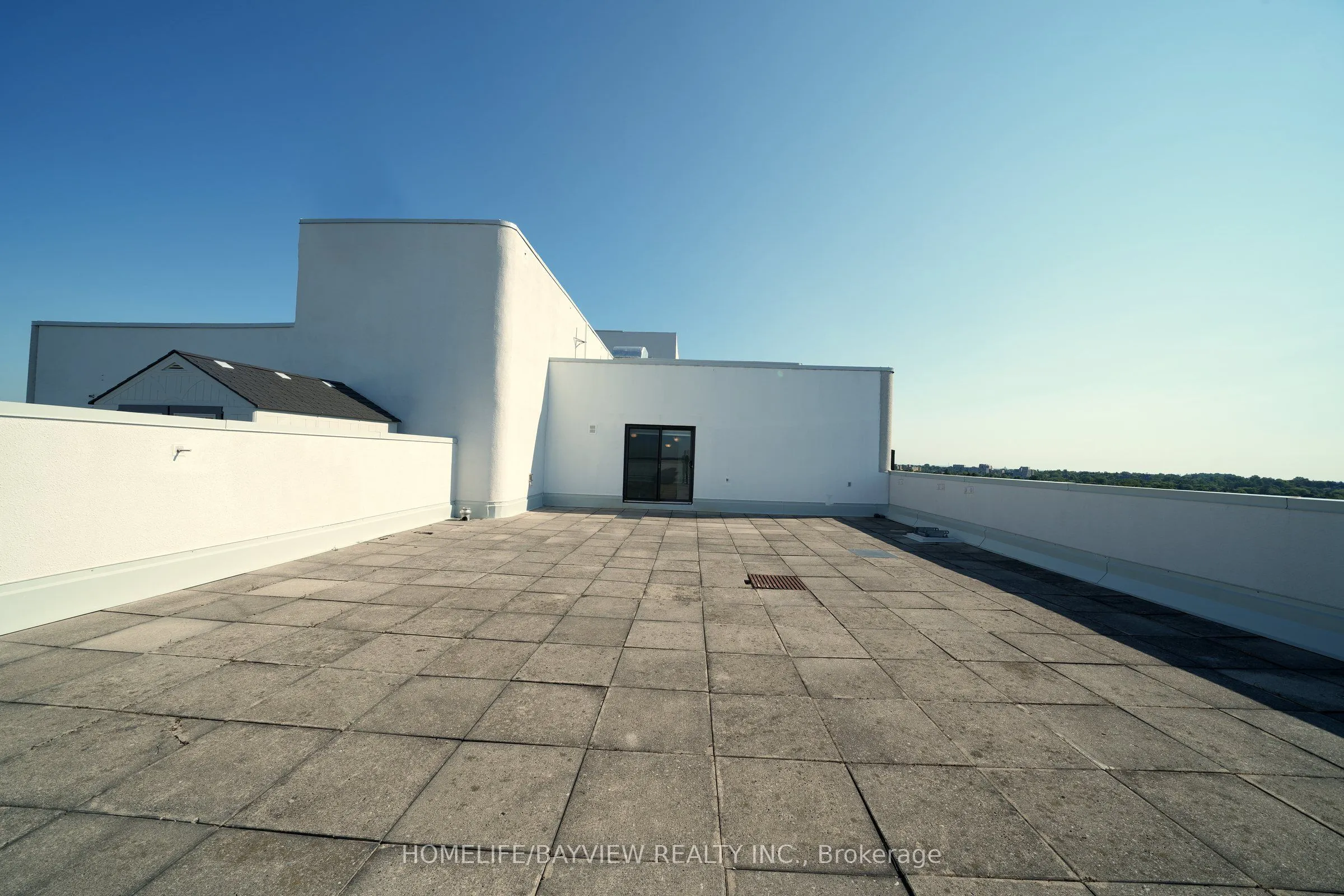20 Harding Boulevard W #1103