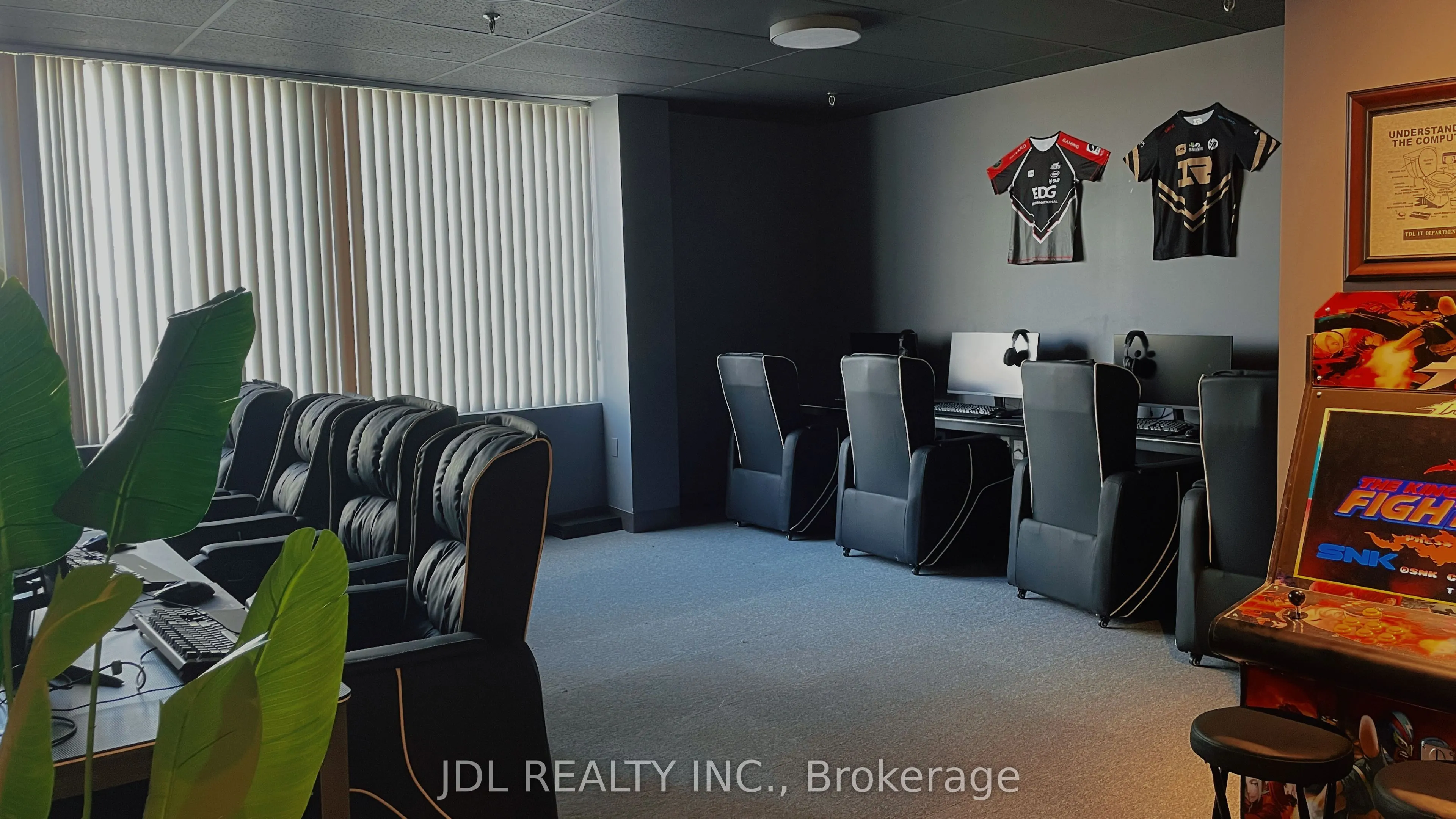 70 Valleywood Drive #202