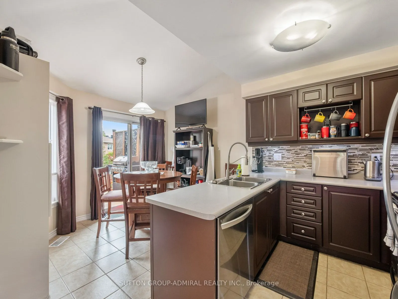 267 Warner Crescent