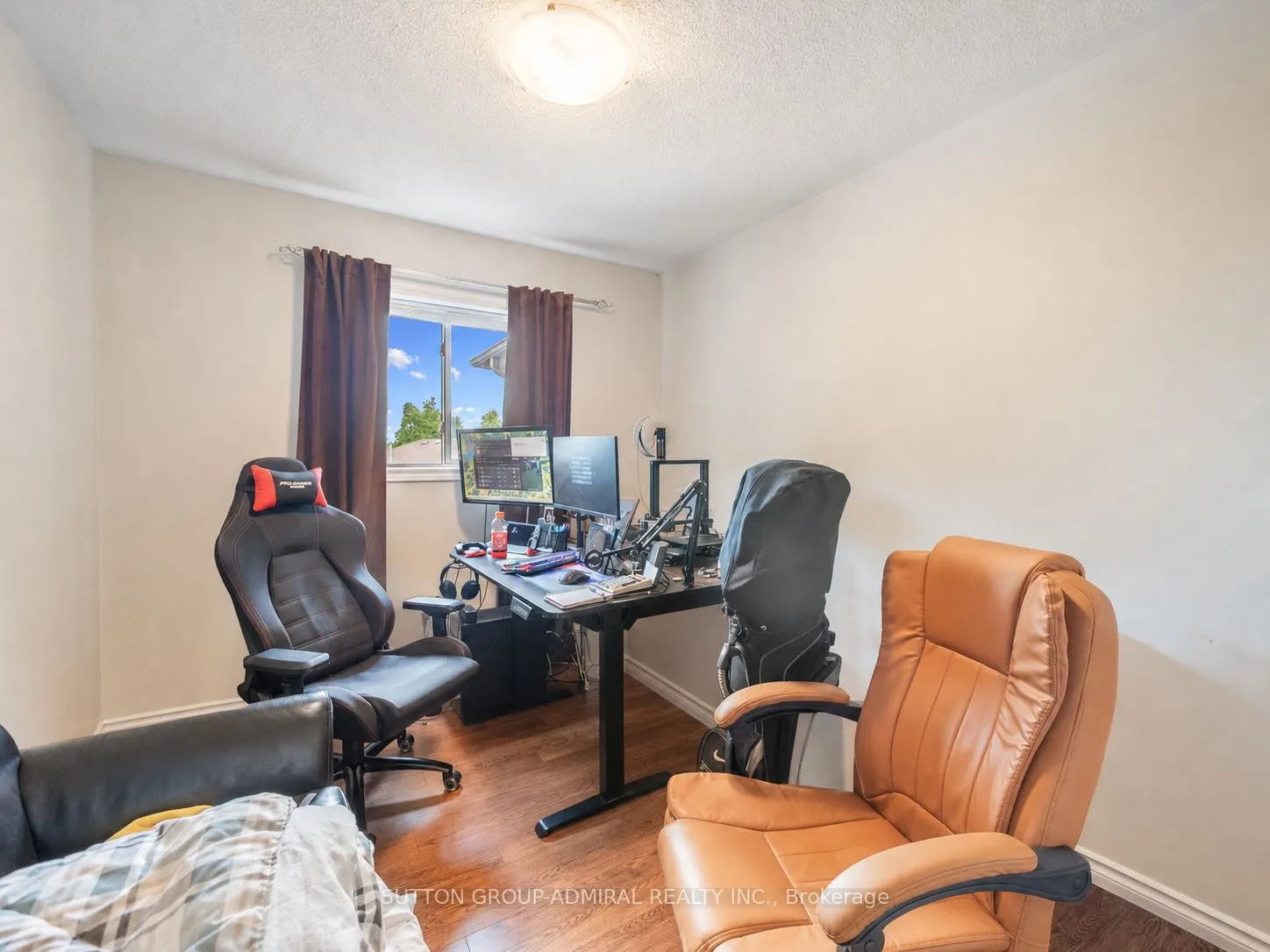 267 Warner Crescent