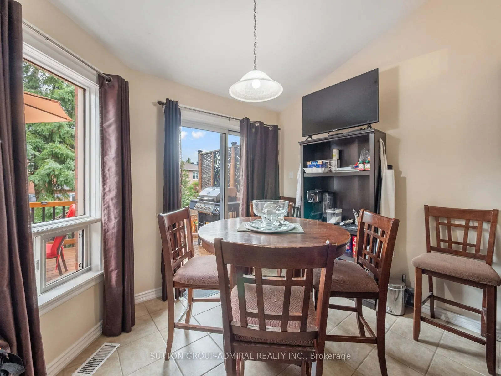 267 Warner Crescent