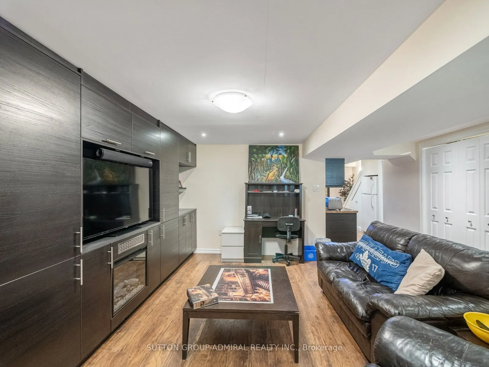 267 Warner Crescent