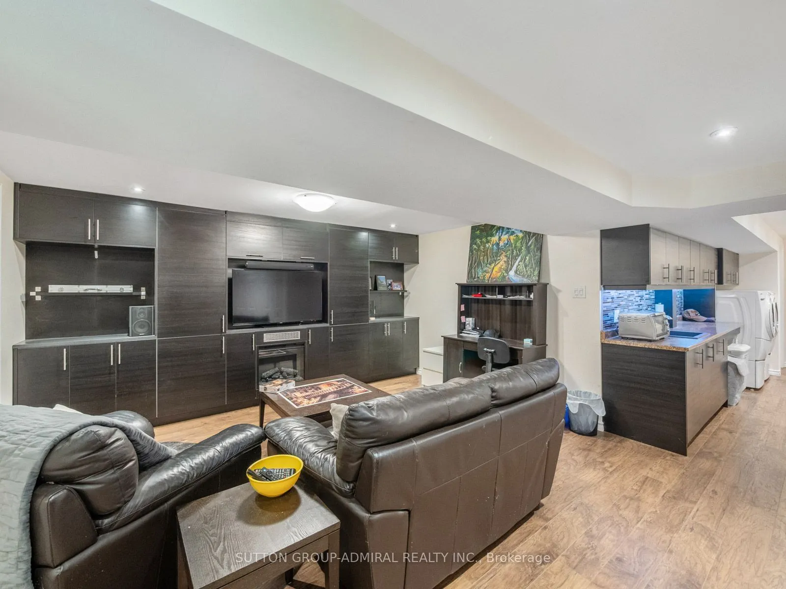 267 Warner Crescent
