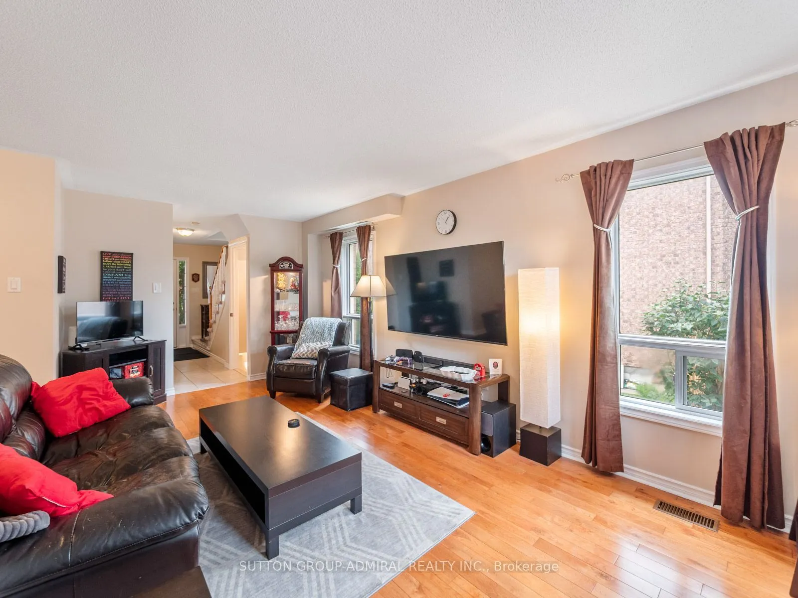 267 Warner Crescent