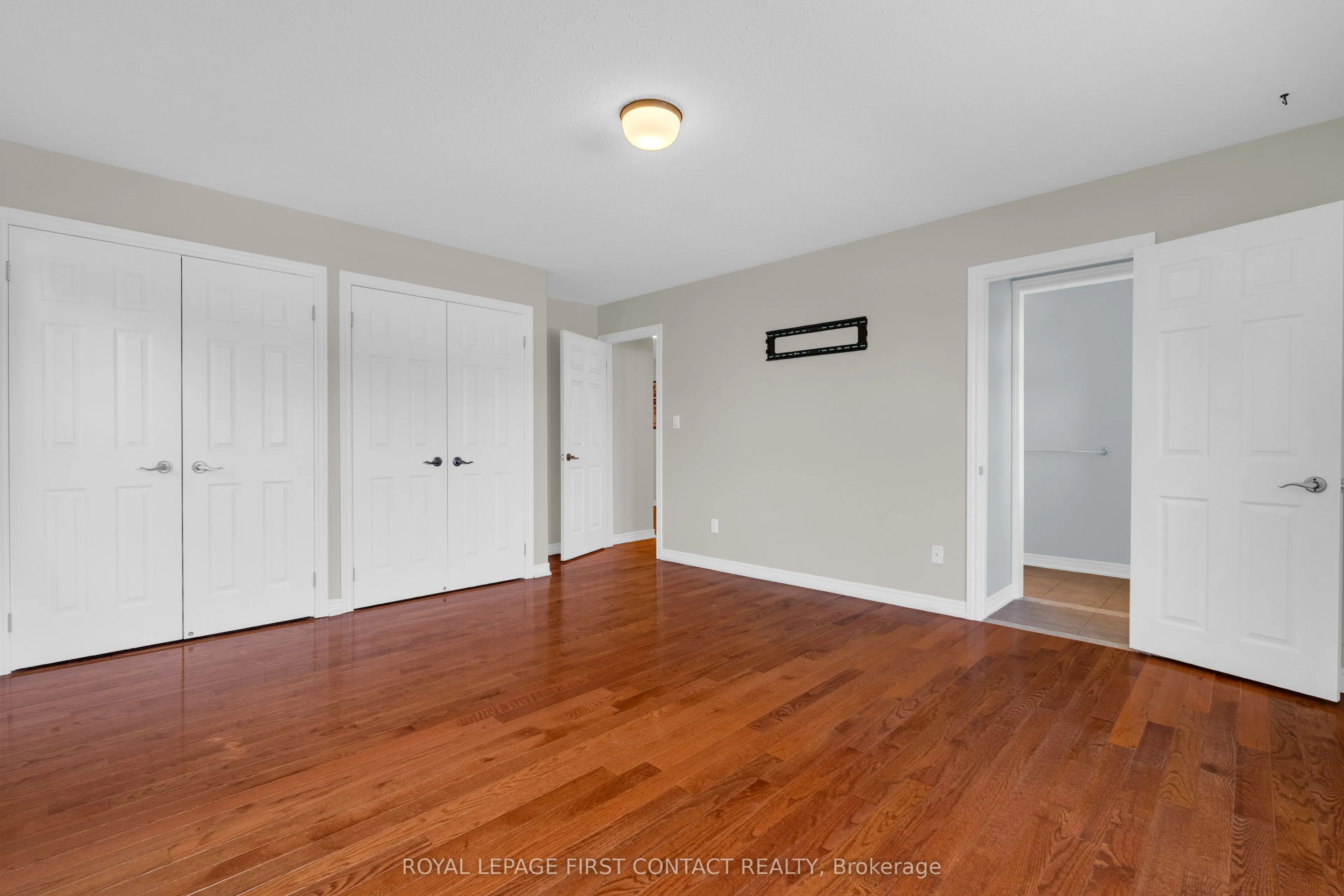 43 Vanderpost Crescent