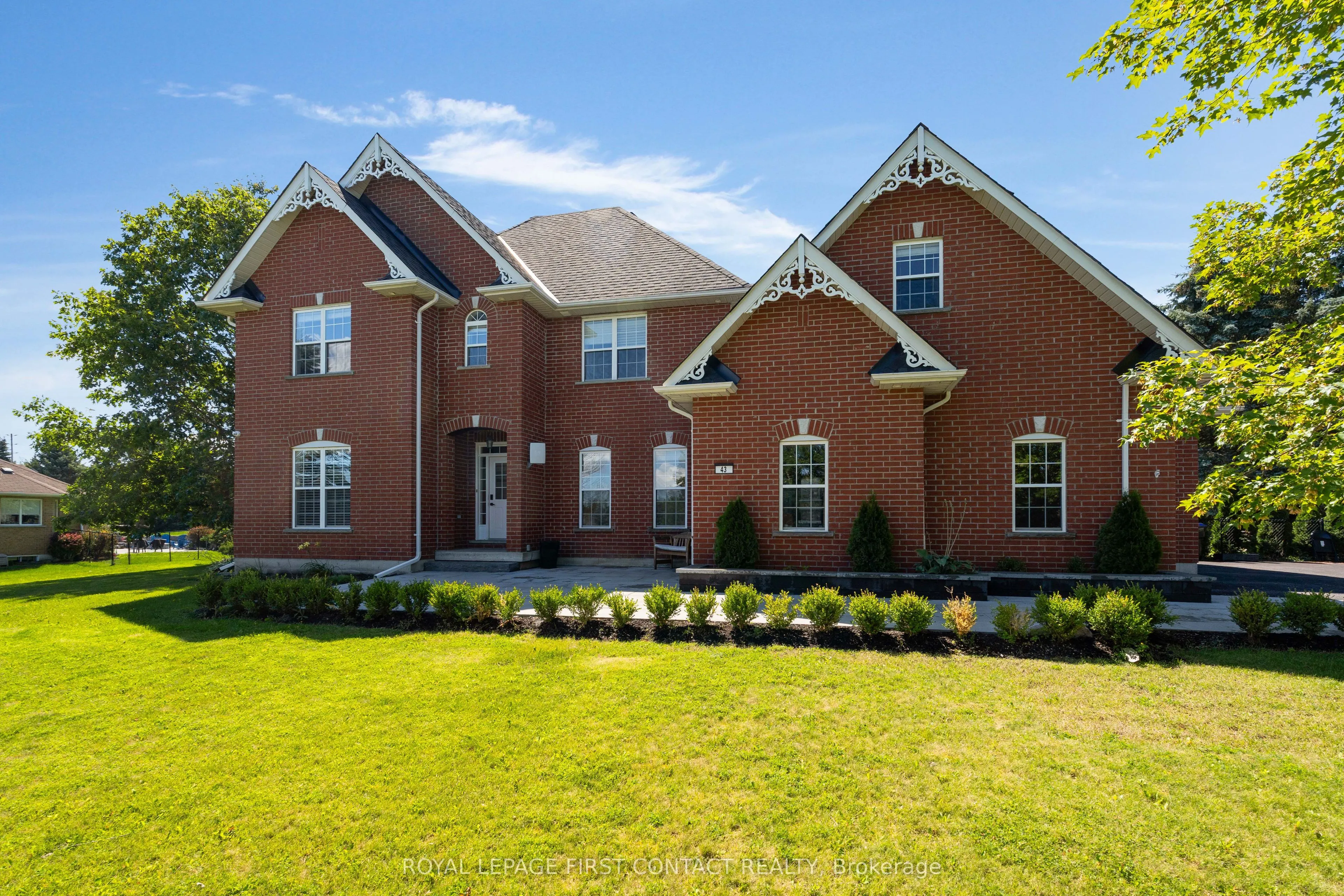 43 Vanderpost Crescent