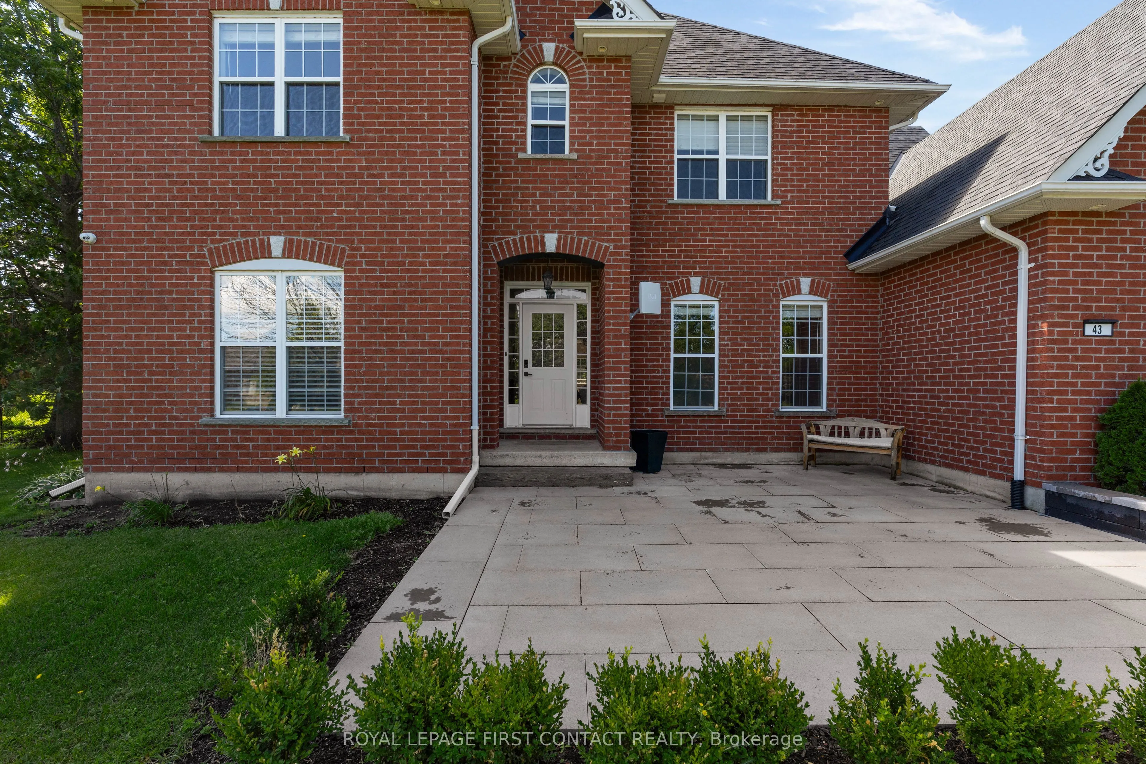 43 Vanderpost Crescent