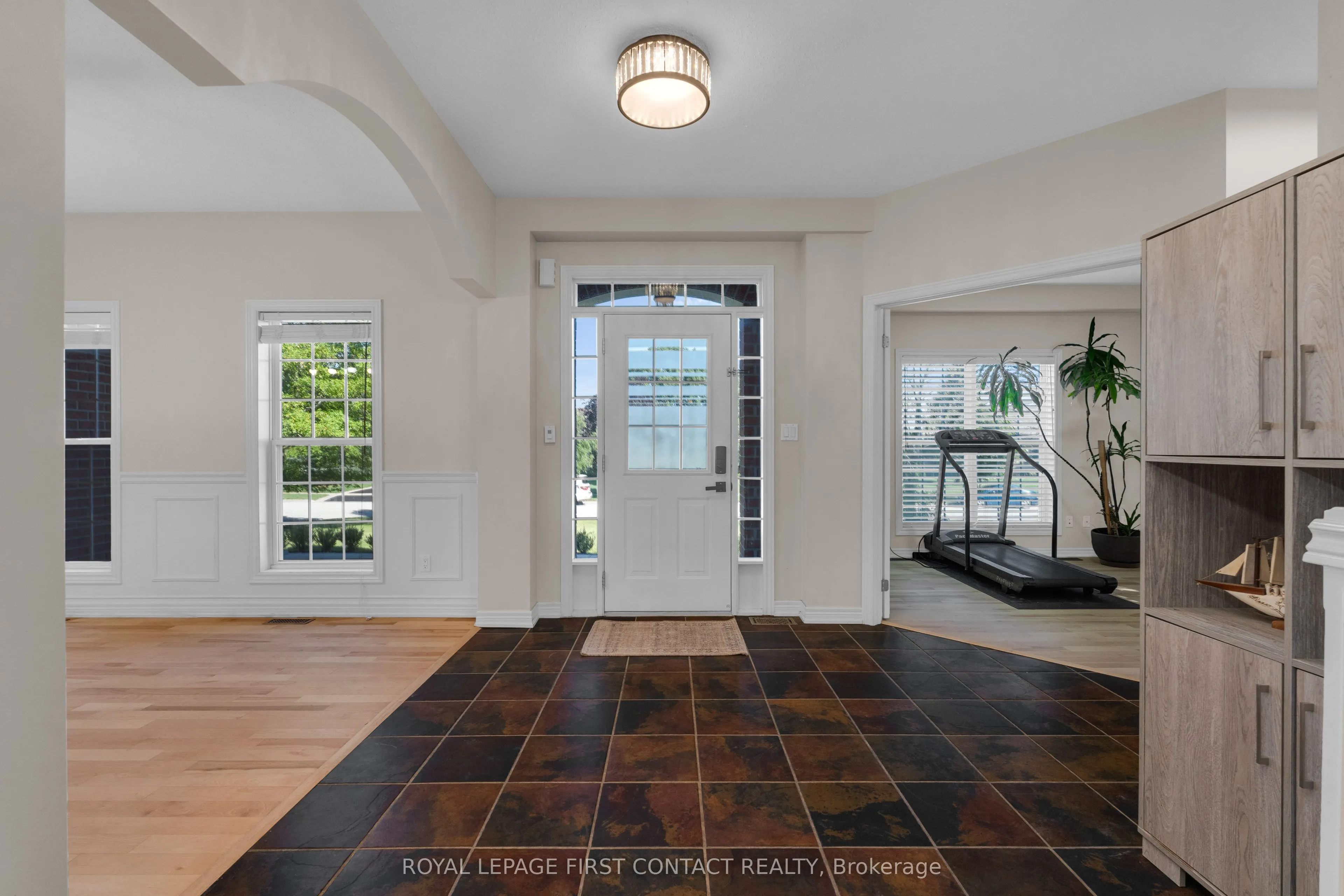 43 Vanderpost Crescent