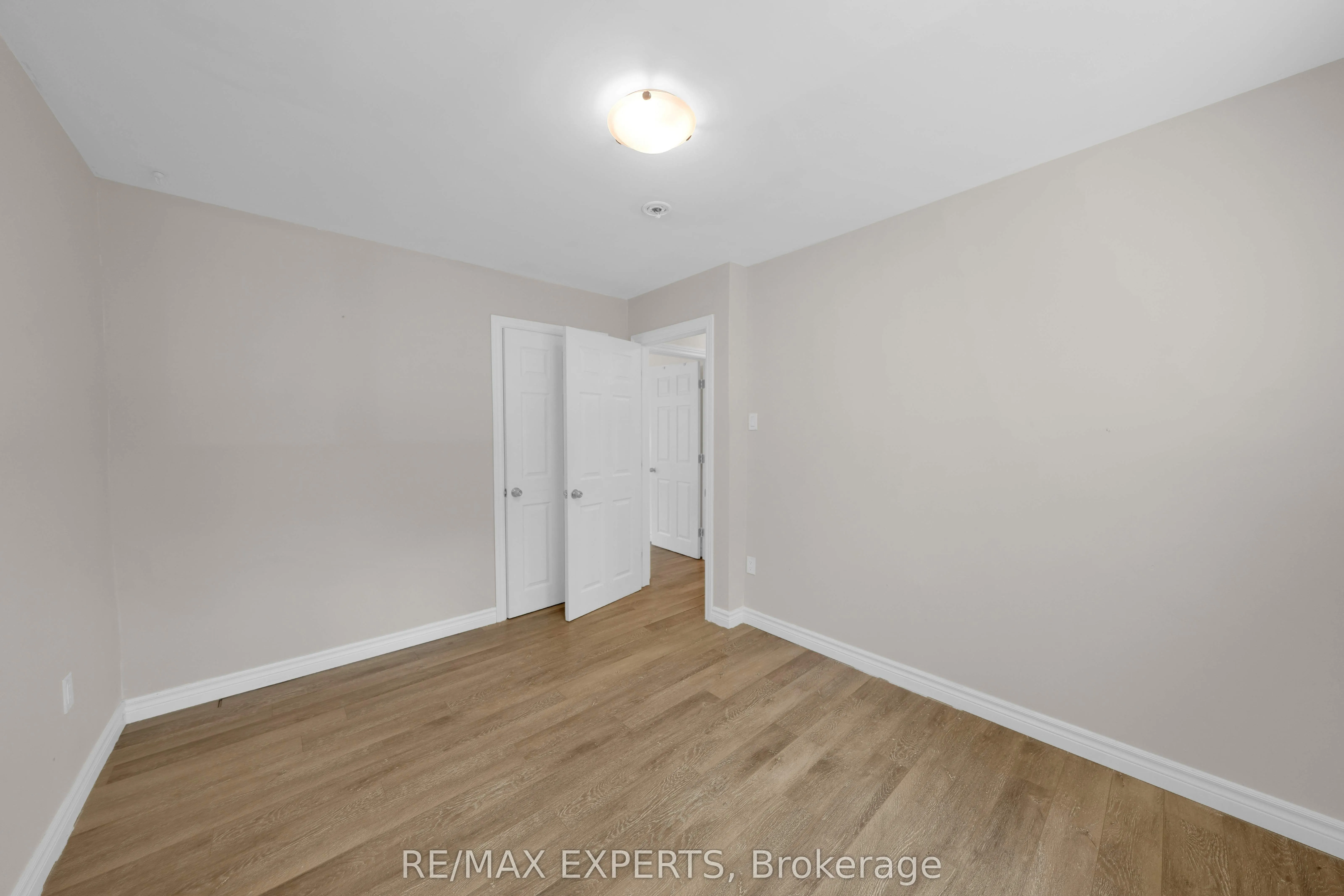 92 Tupper Street W #Main