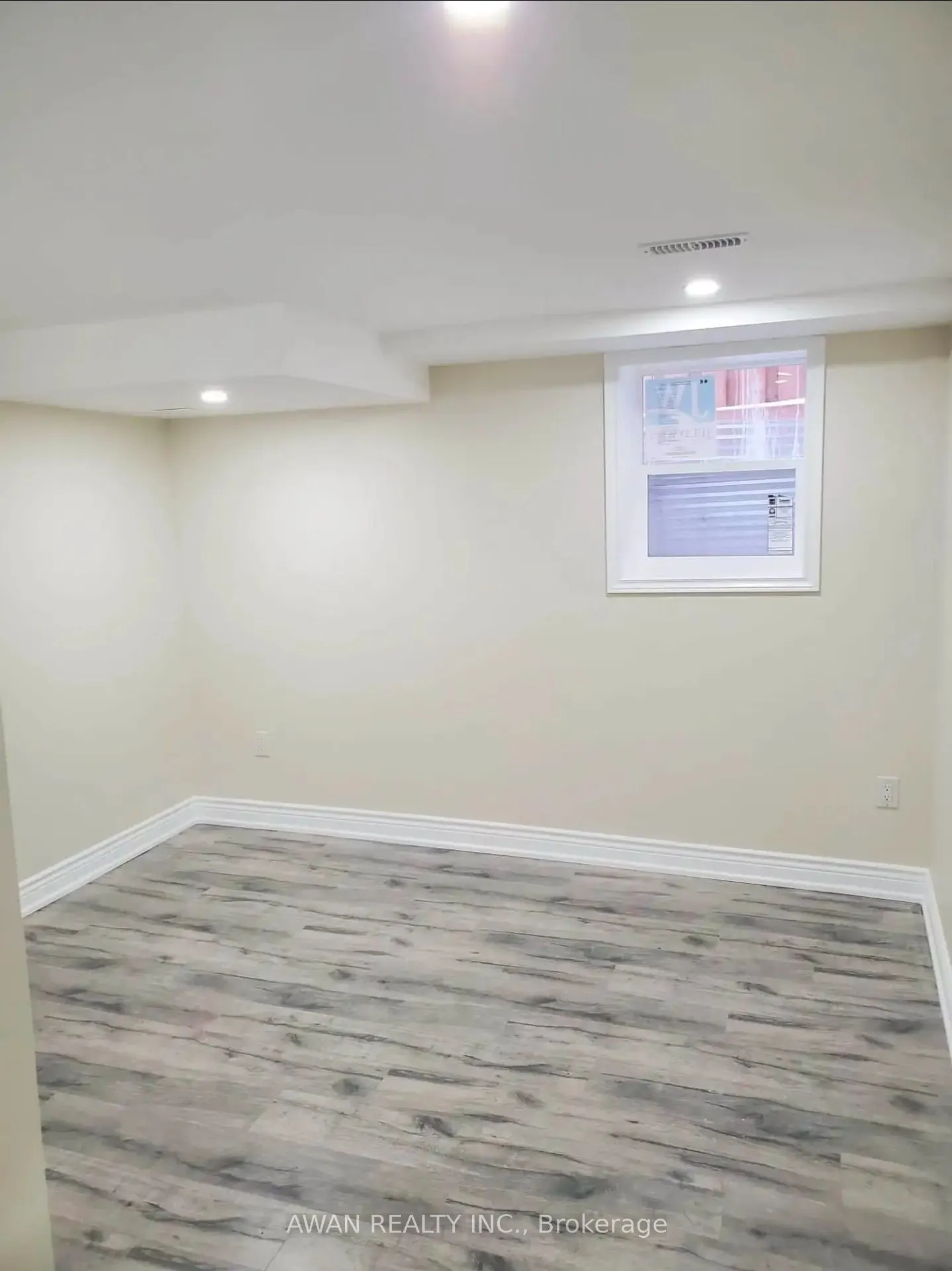 50 Mcdonell Crescent N #Basement
