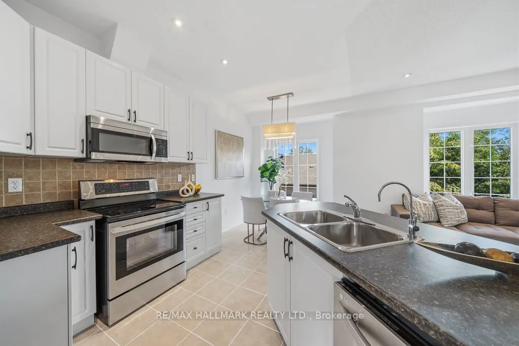 15 Old Colony Road #24