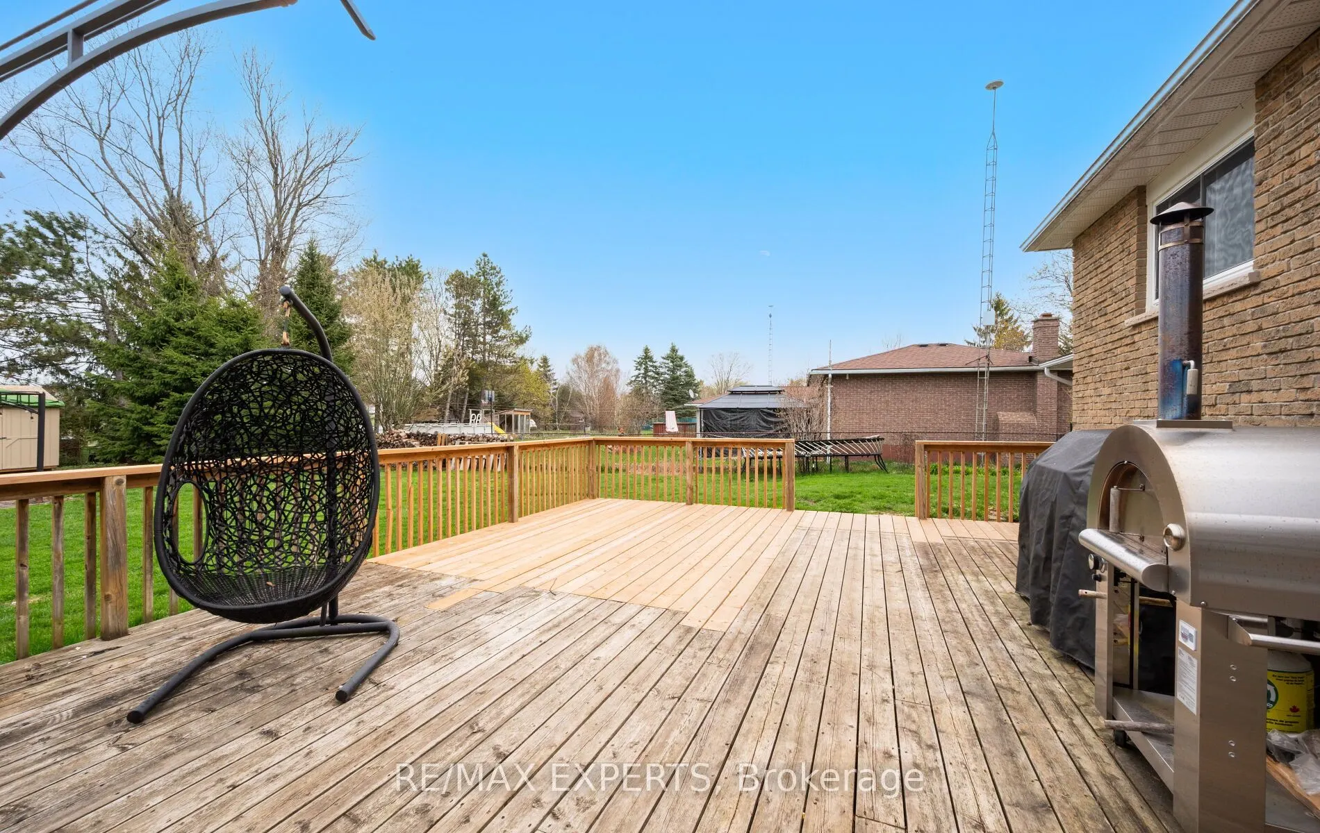 12 Simon Drive