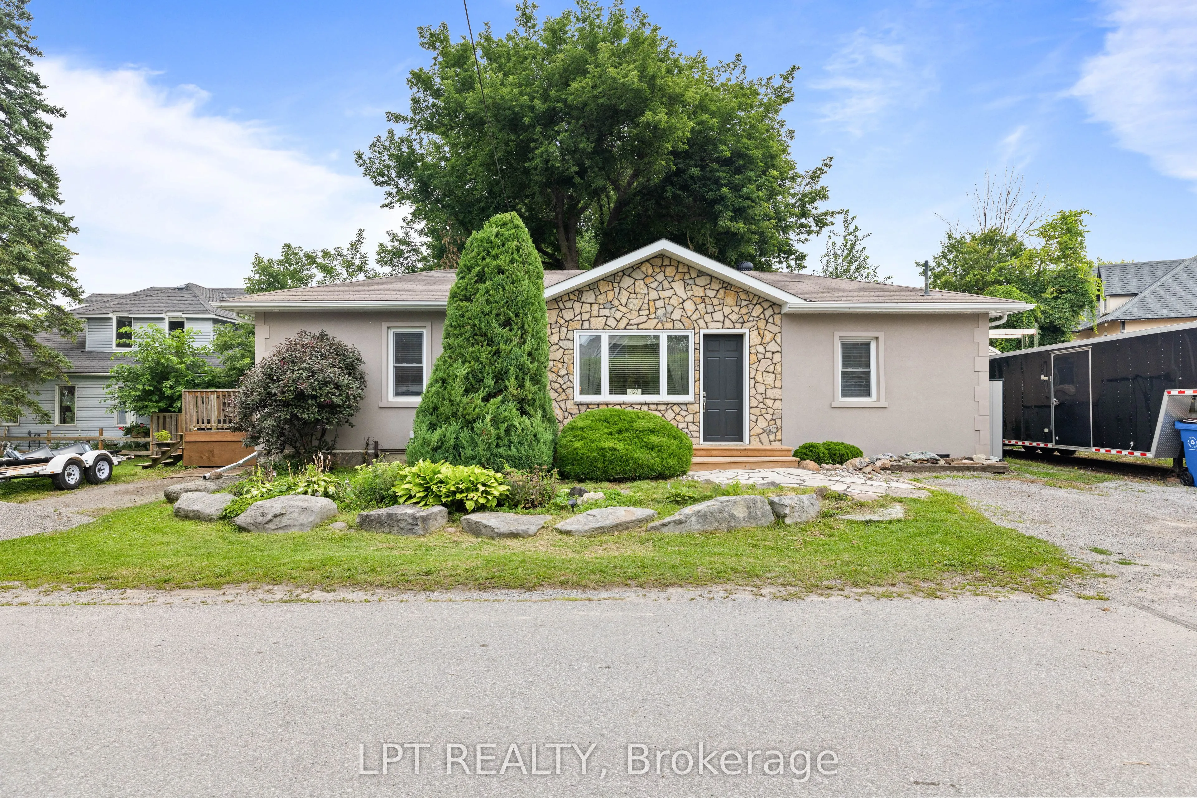 427 Lake Drive E