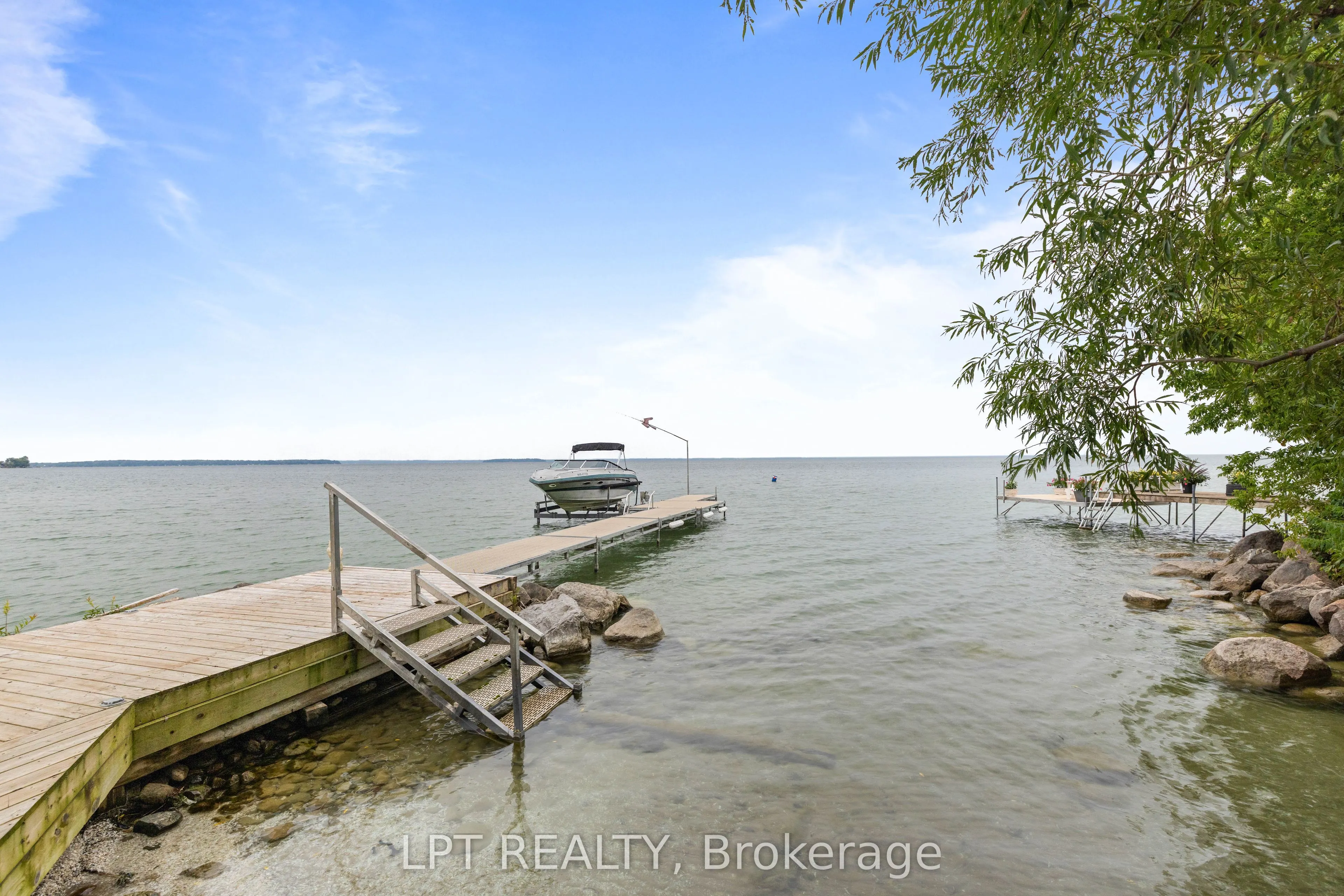 427 Lake Drive E