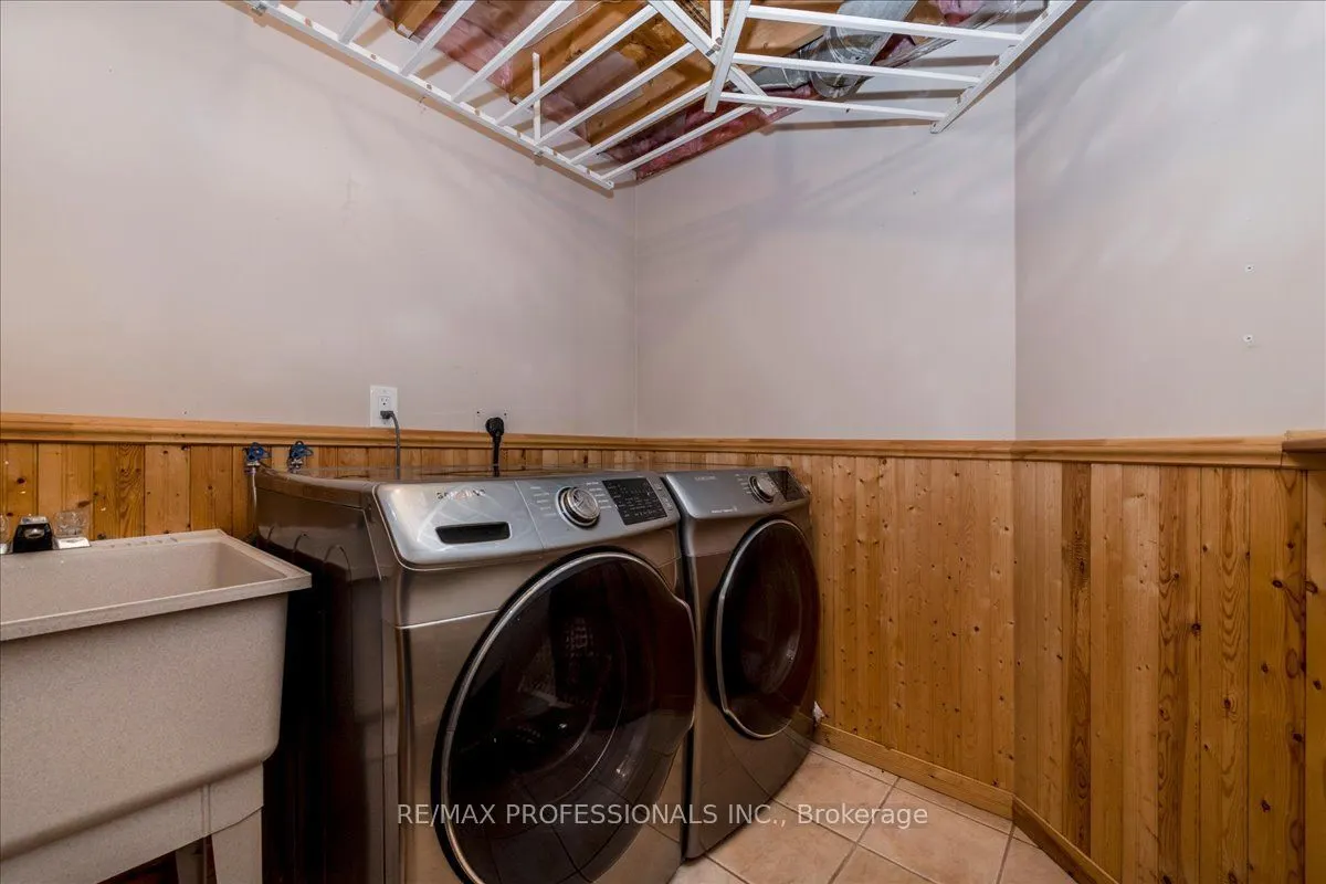 10 Corrie Crescent