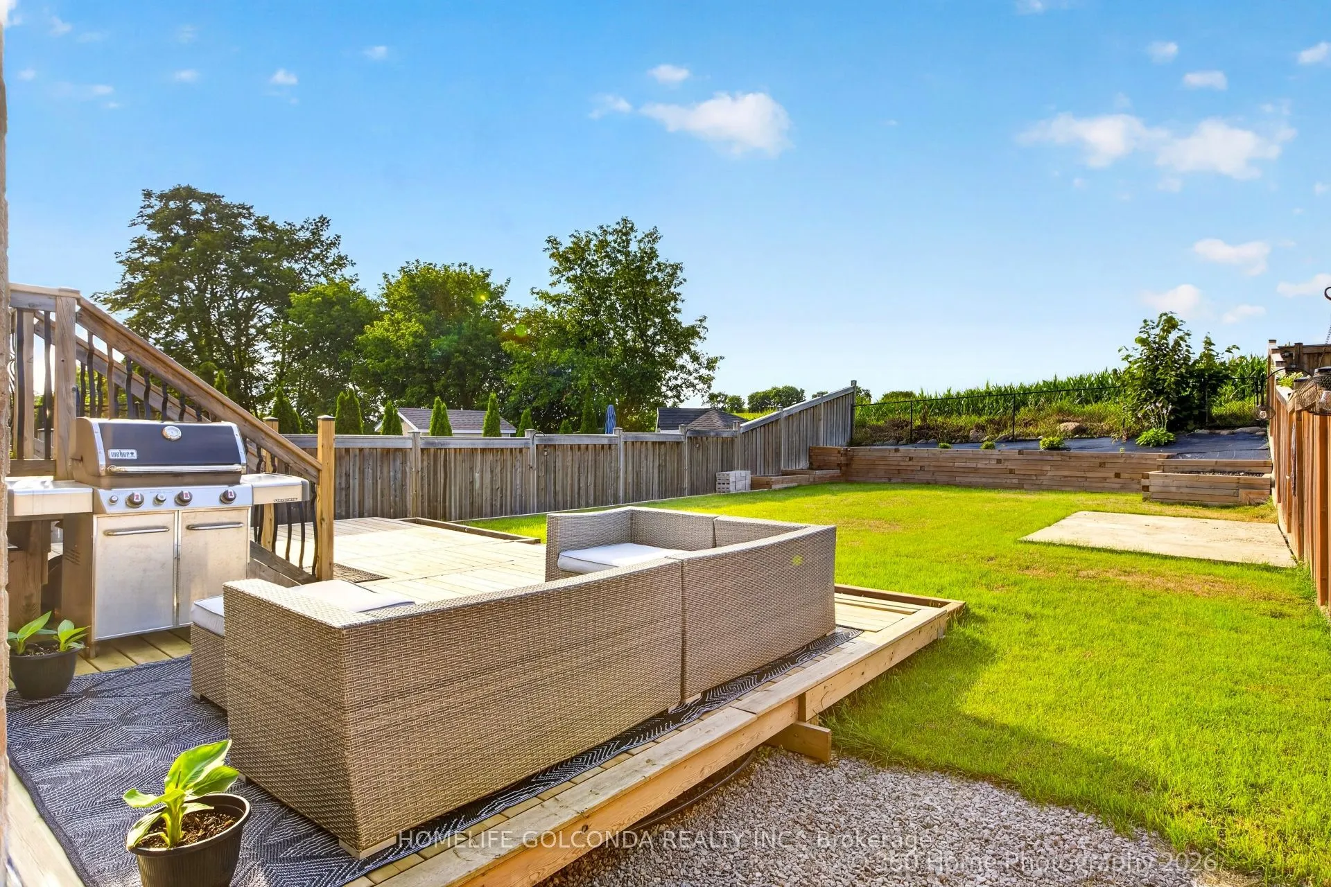 40 Ridge Gate Crescent