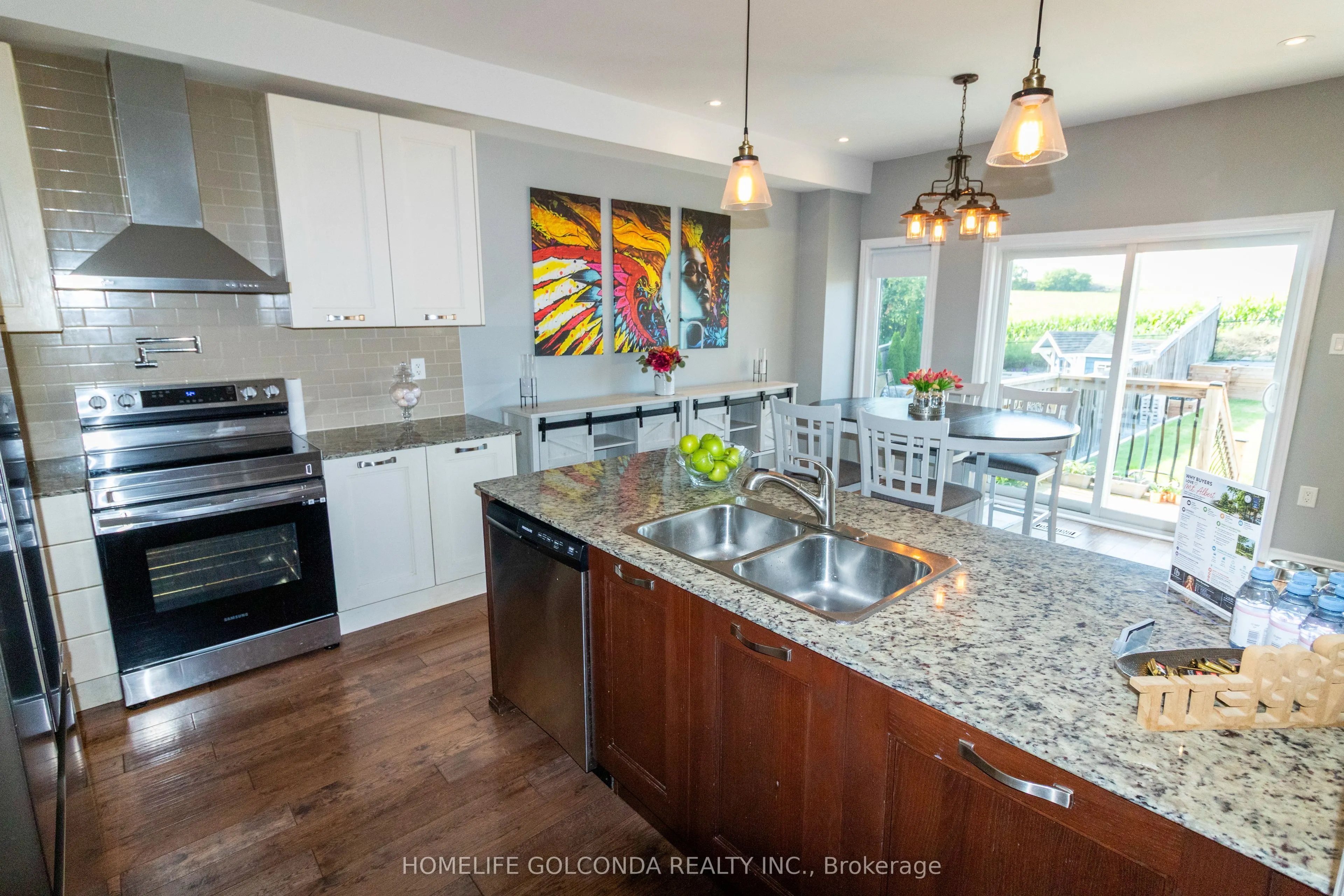 40 Ridge Gate Crescent