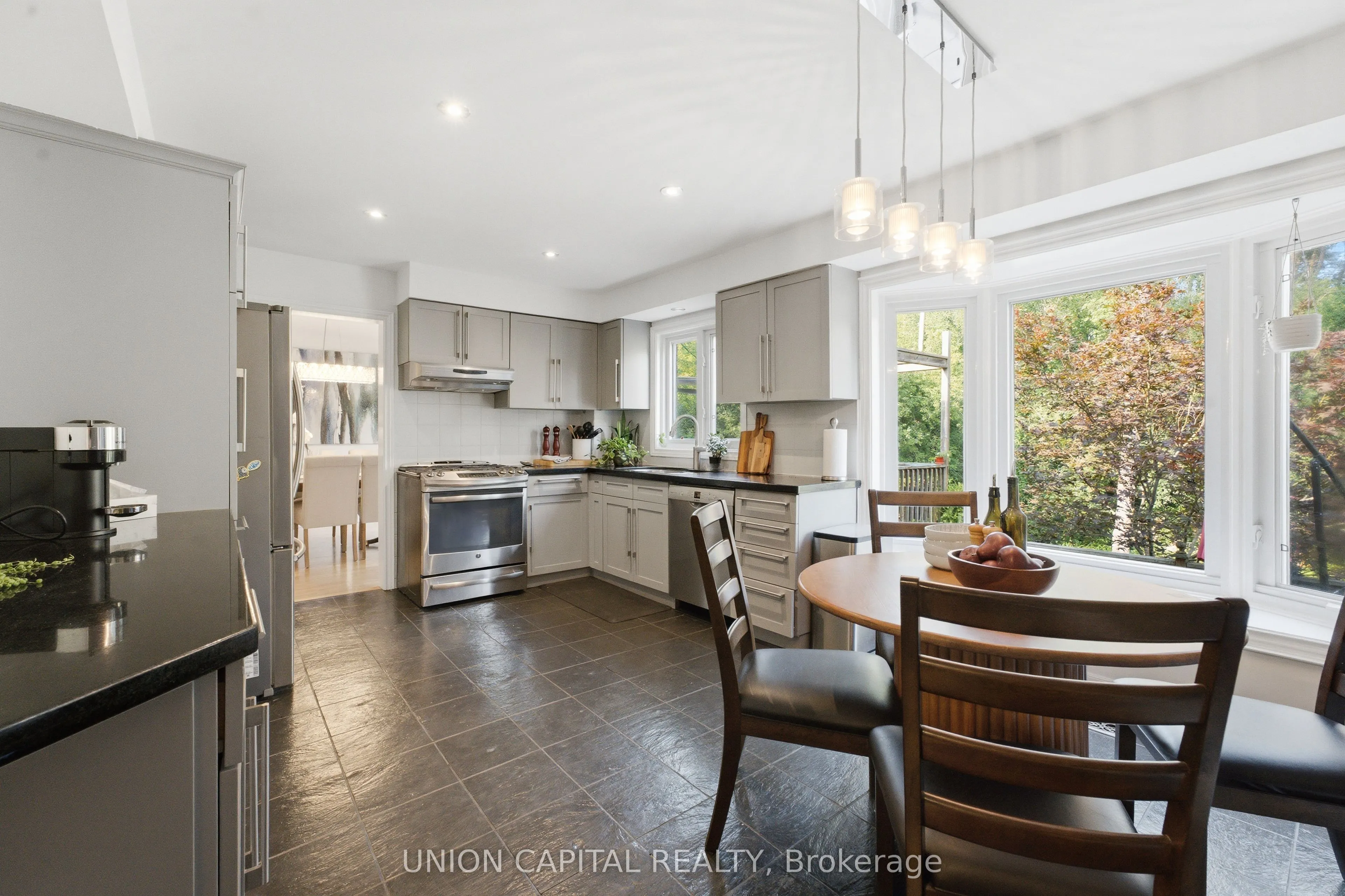 22 Cynthia Crescent